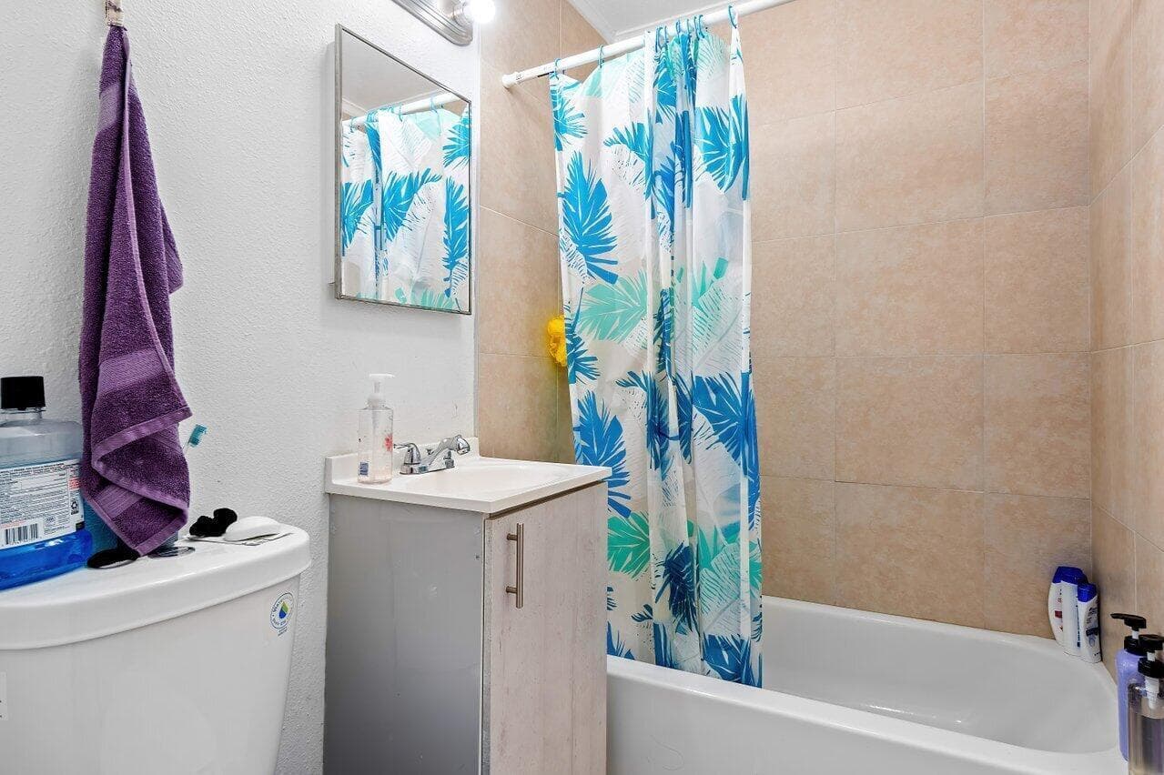 921 43rd Street, West Palm Beach, FL 33407 — photo 13 of 23