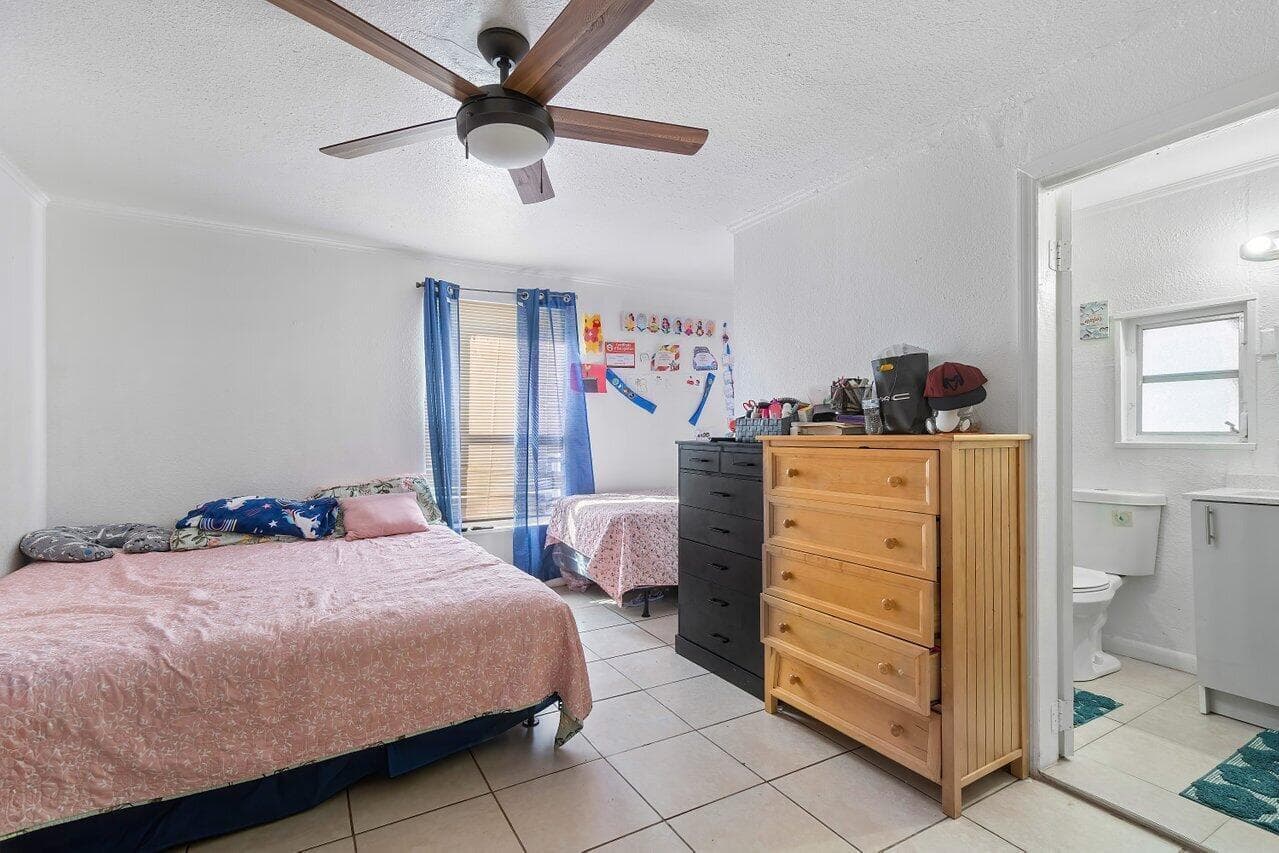 921 43rd Street, West Palm Beach, FL 33407 — photo 14 of 23
