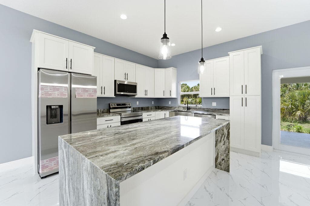 2392 SW Madden Ave Avenue, Palm Bay, FL 32908 — photo 8 of 53