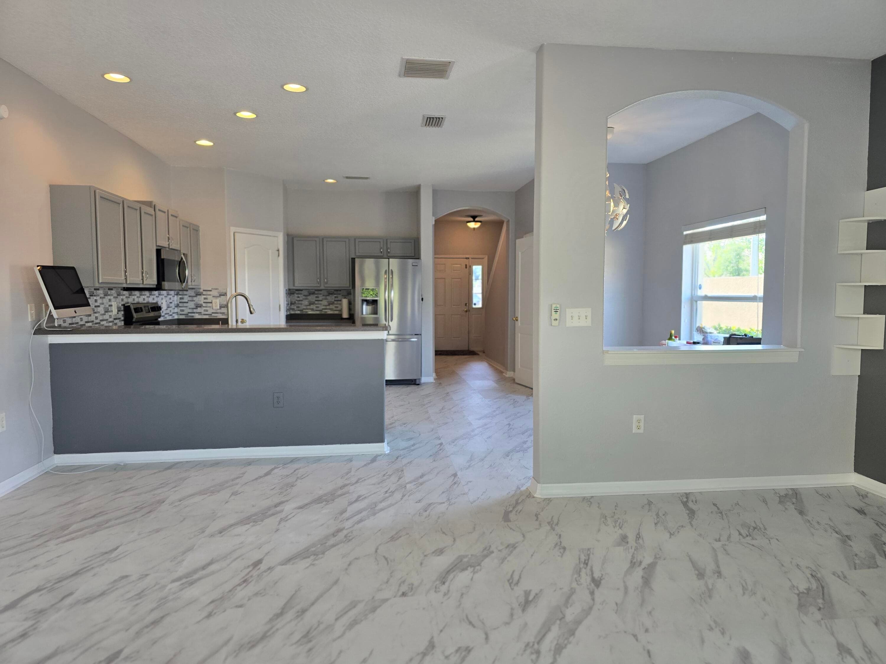 1112 Andrew Aviles Circle, Tampa, FL 33619 — photo