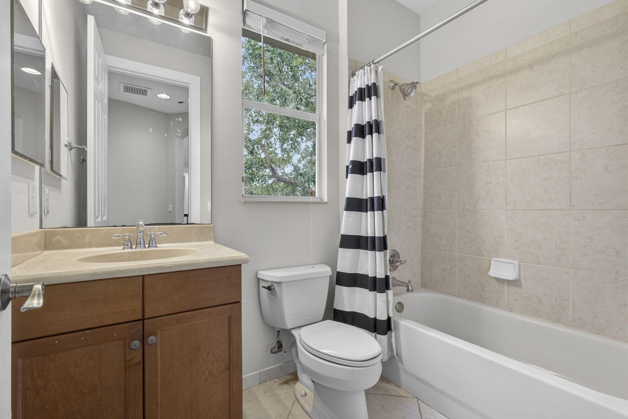 625 Glenfield Way, Royal Palm Beach, FL 33411 — photo 34 of 57
