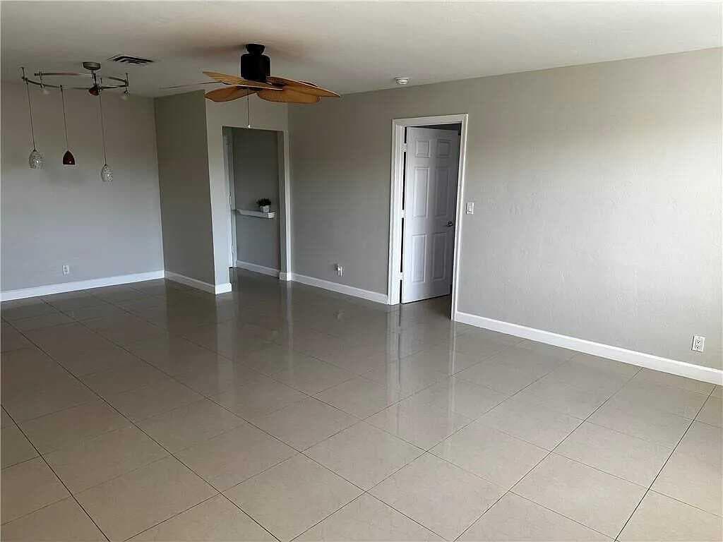 105 S Riverside Drive 303, Pompano Beach, FL 33062 — photo 17 of 37