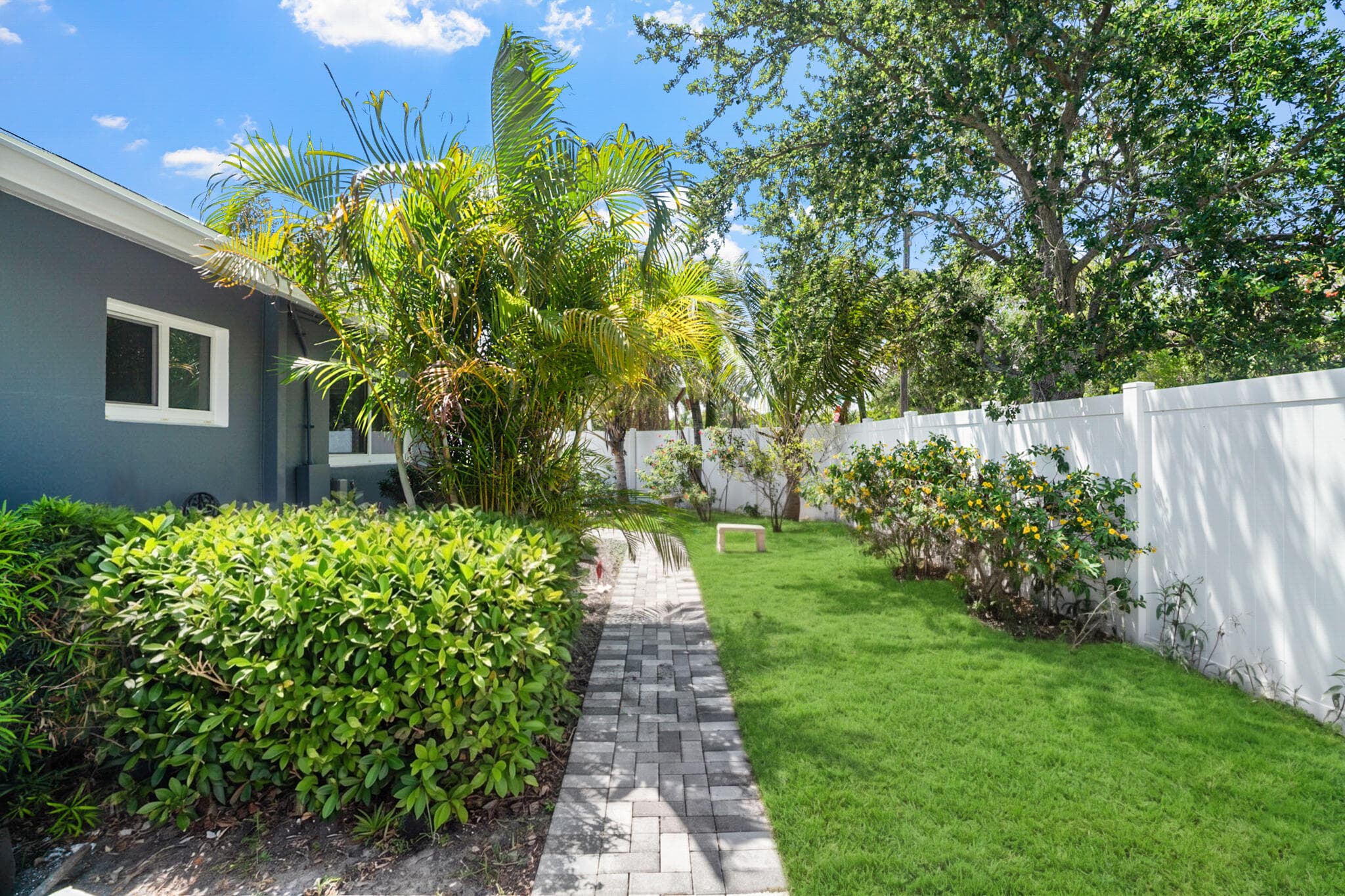 5496 NE 22nd Avenue, Fort Lauderdale, FL 33308 — photo 12 of 44
