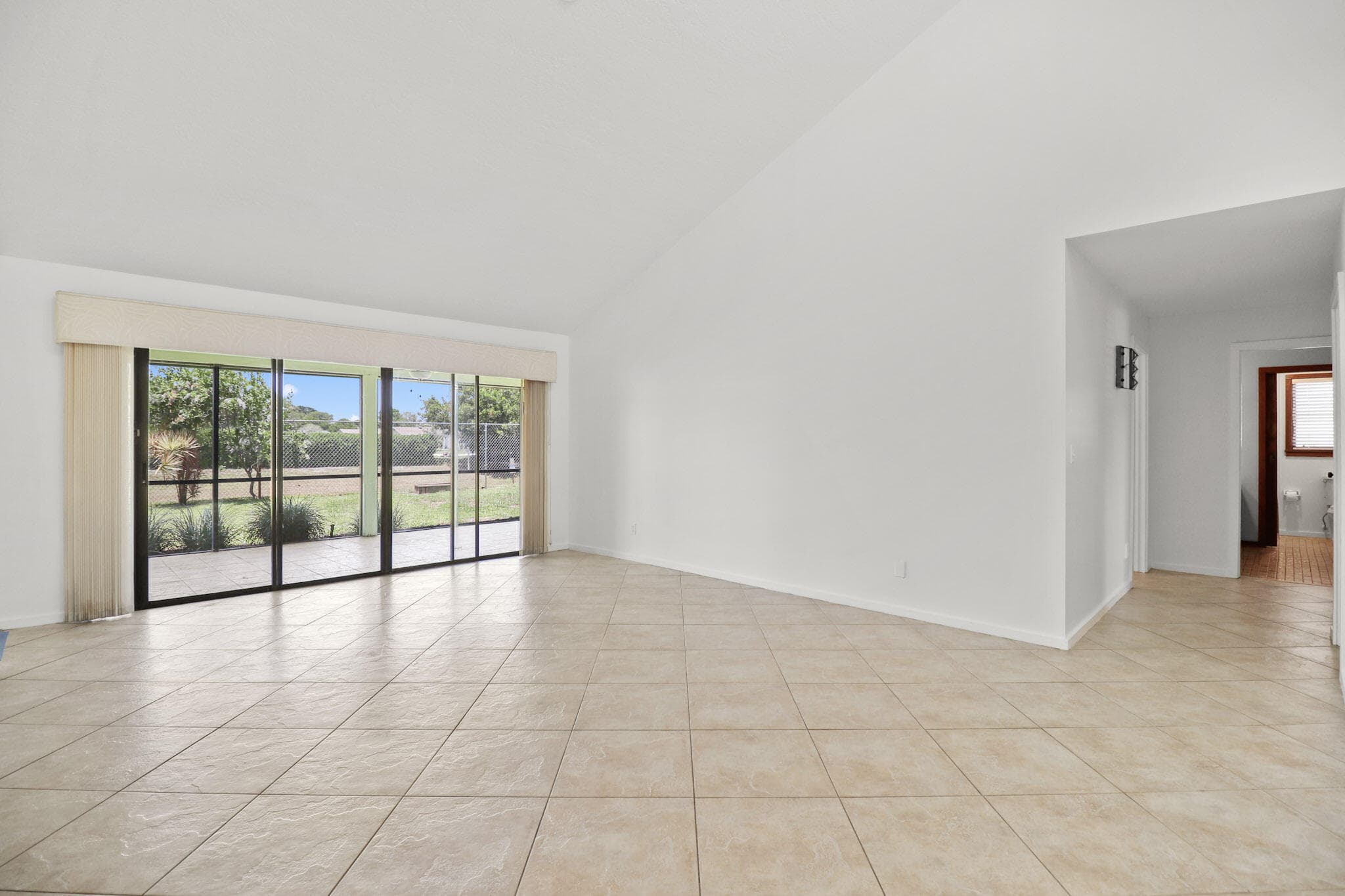 65 W Pinehill Trl W W, Tequesta, FL 33469 — photo 13 of 29