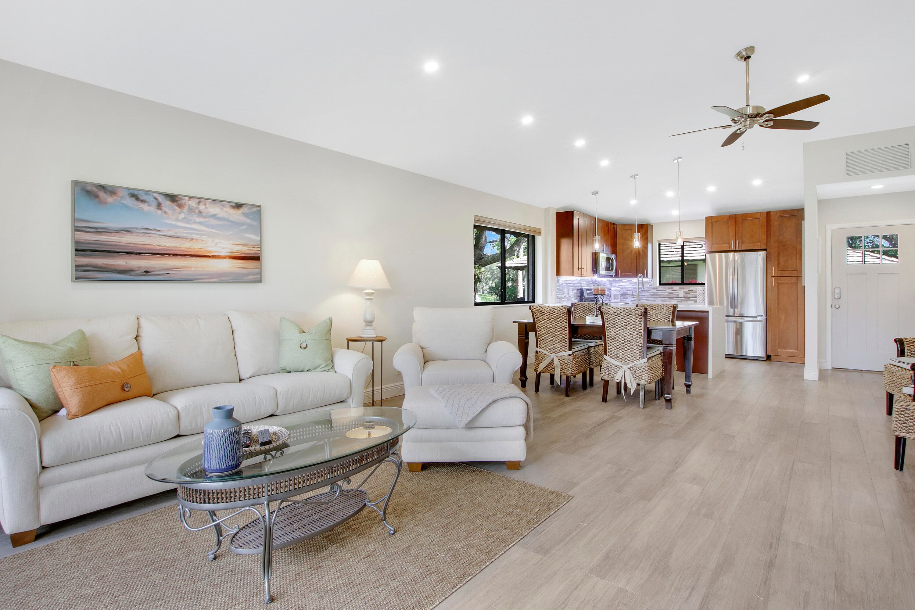 533 Club Drive, Palm Beach Gardens, FL 33418 — photo 4 of 26