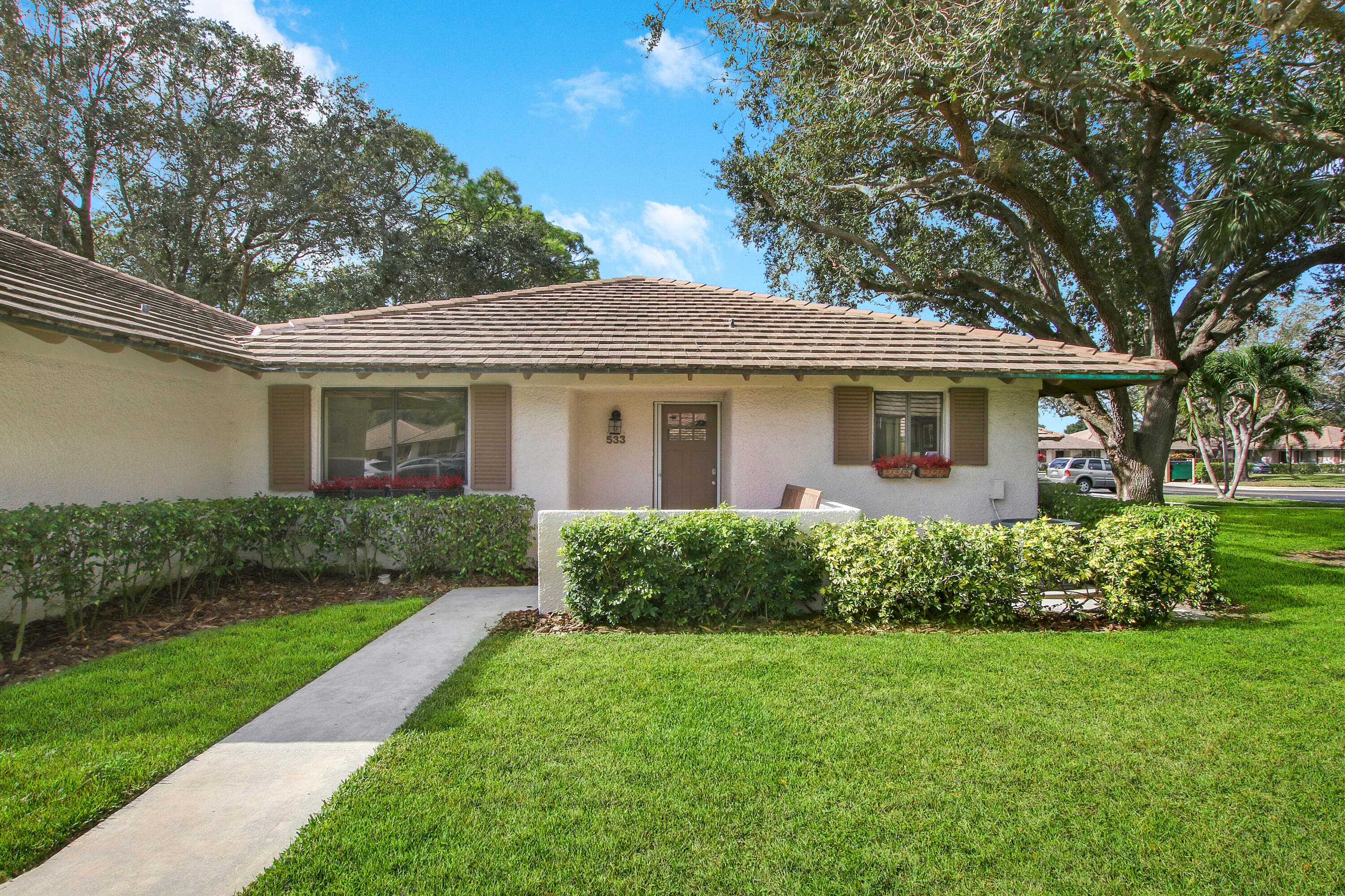 533 Club Drive, Palm Beach Gardens, FL 33418 — photo 19 of 26