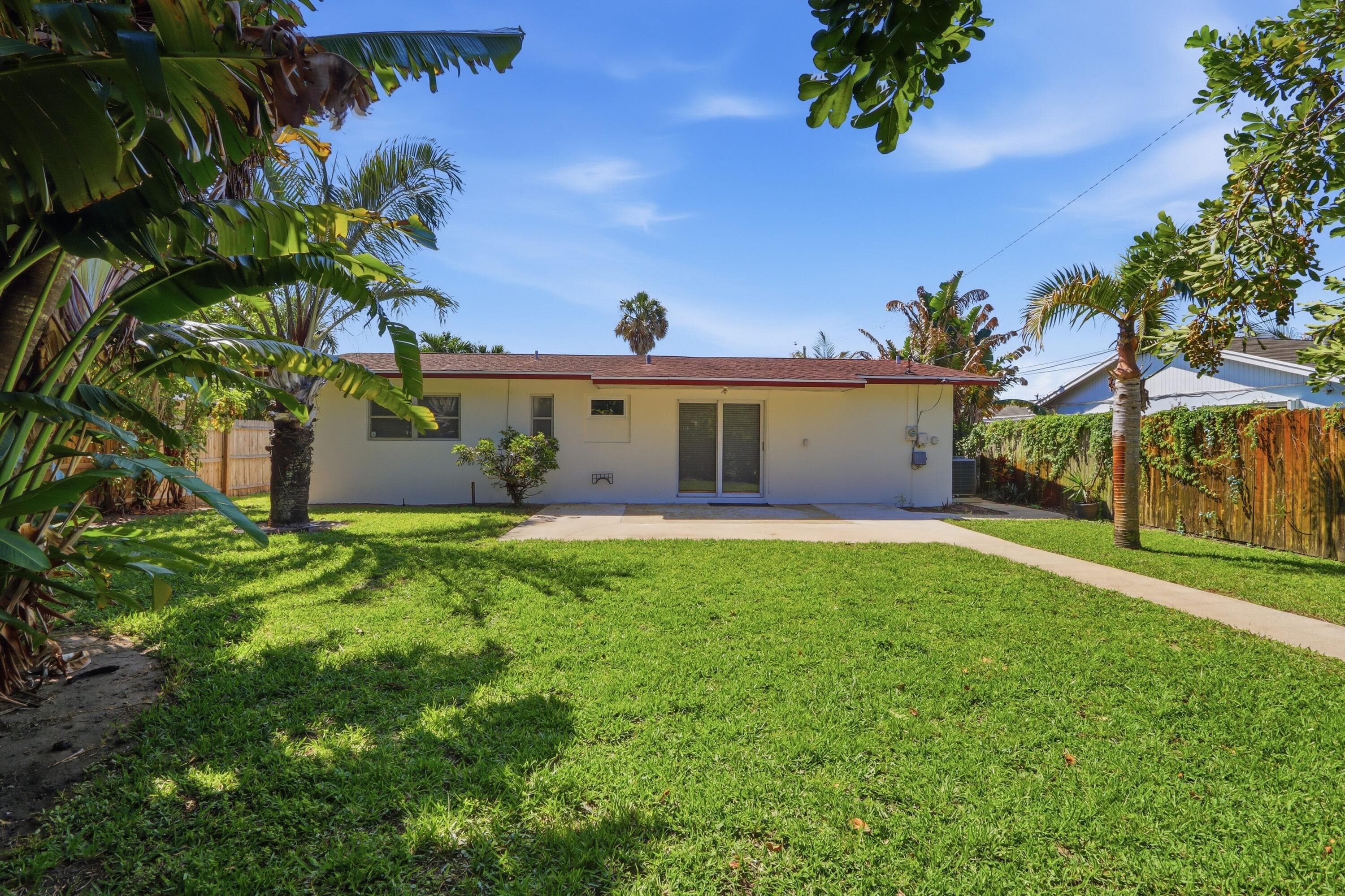 365 Garden Boulevard, Palm Beach Gardens, FL 33410 — photo 22 of 25