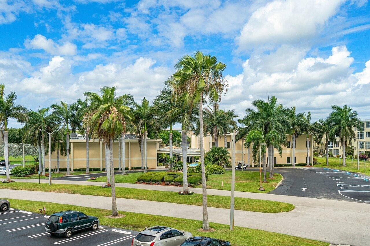 2615 NE 1st Court 410, Boynton Beach, FL 33435 — photo 6 of 44