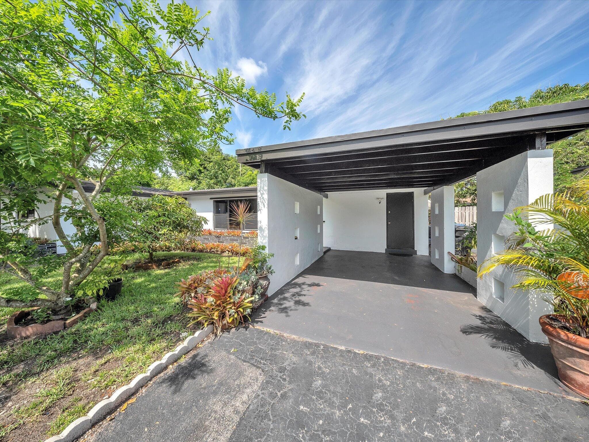 721 SW 38th Avenue, Fort Lauderdale, FL 33312 — photo 5 of 31