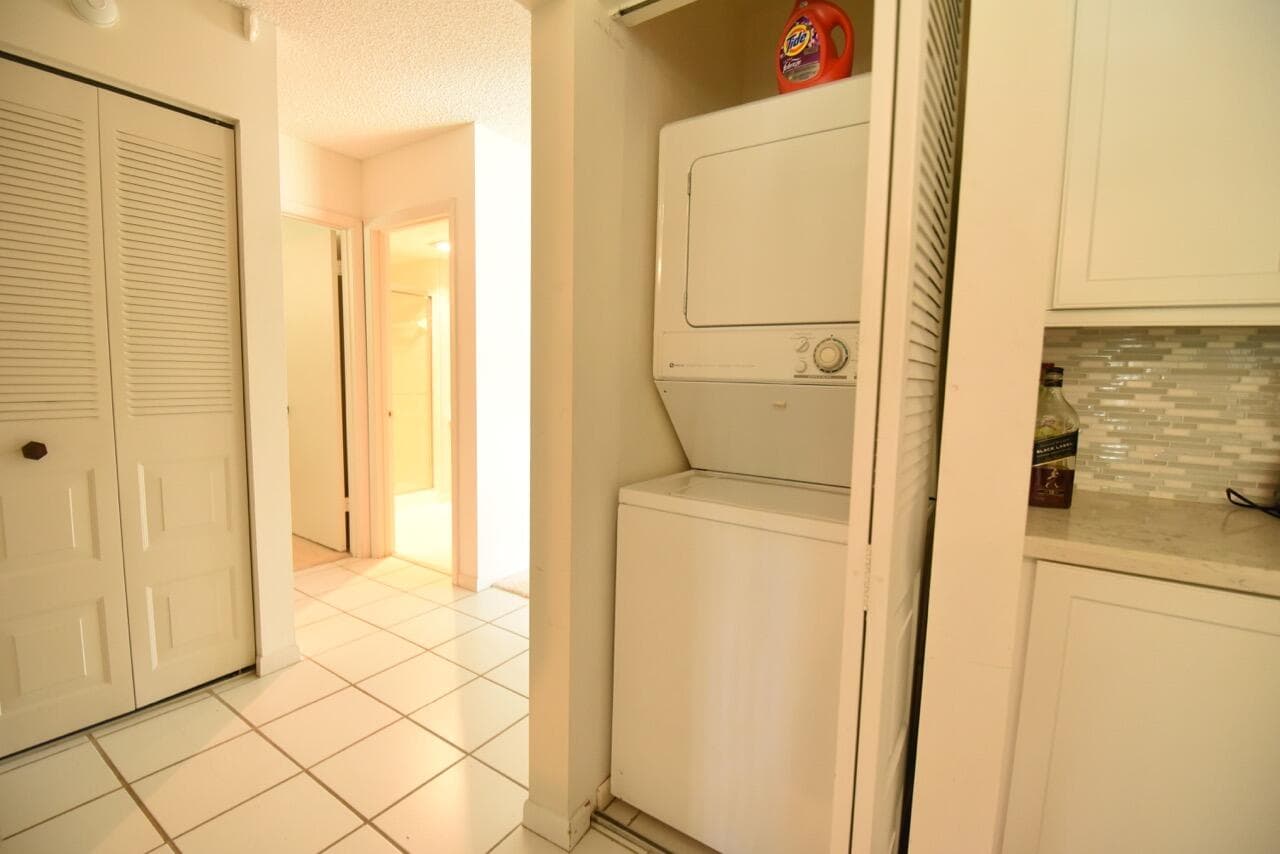 11 Southport Lane H, Boynton Beach, FL 33436 — photo 4 of 18
