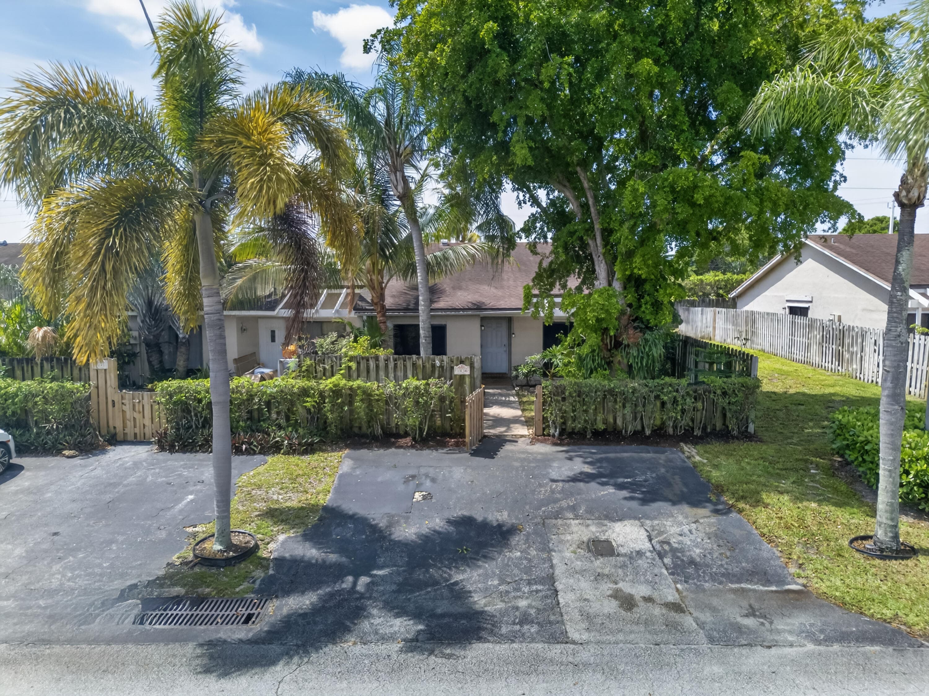 1036 E Lakes Drive, Pompano Beach, FL 33064 — photo 37 of 46