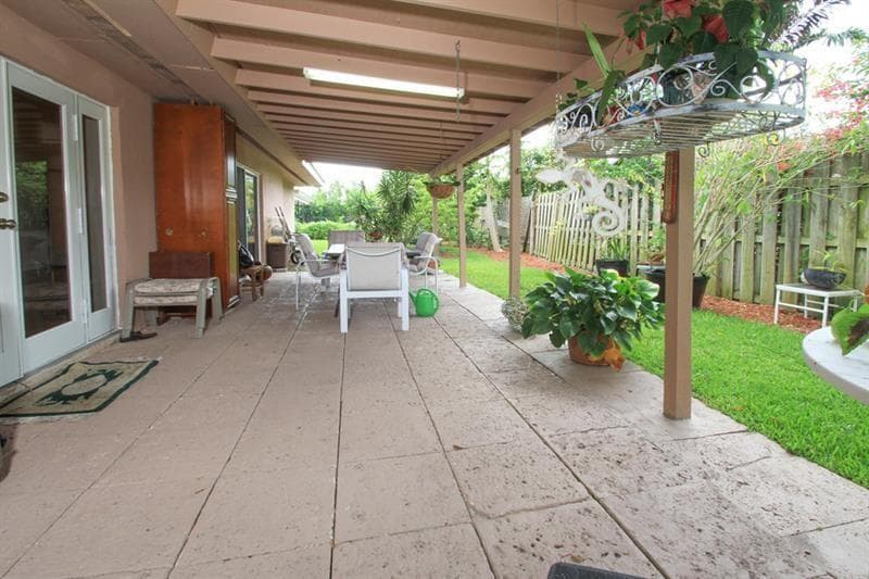 98 Seminole Lane, Boca Raton, FL 33487 — photo 15 of 44