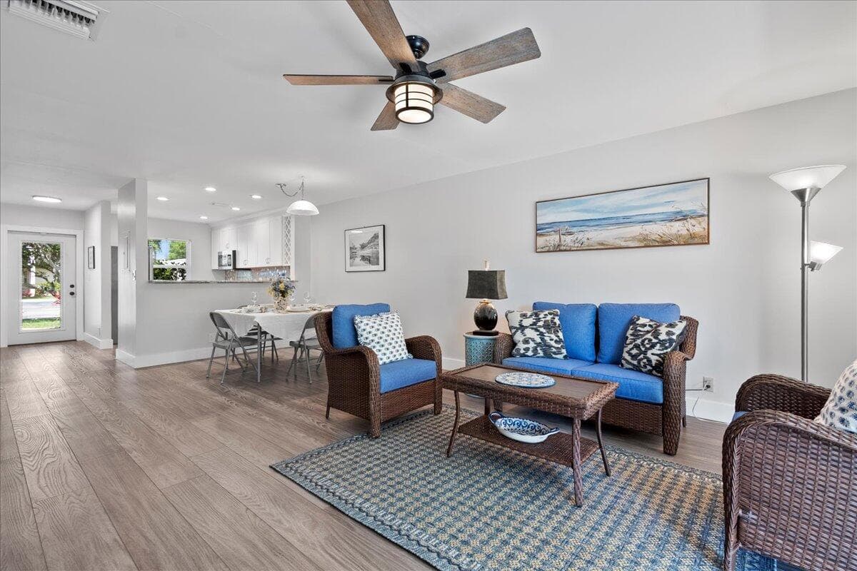 178 Lake Susan Lane, West Palm Beach, FL 33411 — photo 11 of 34