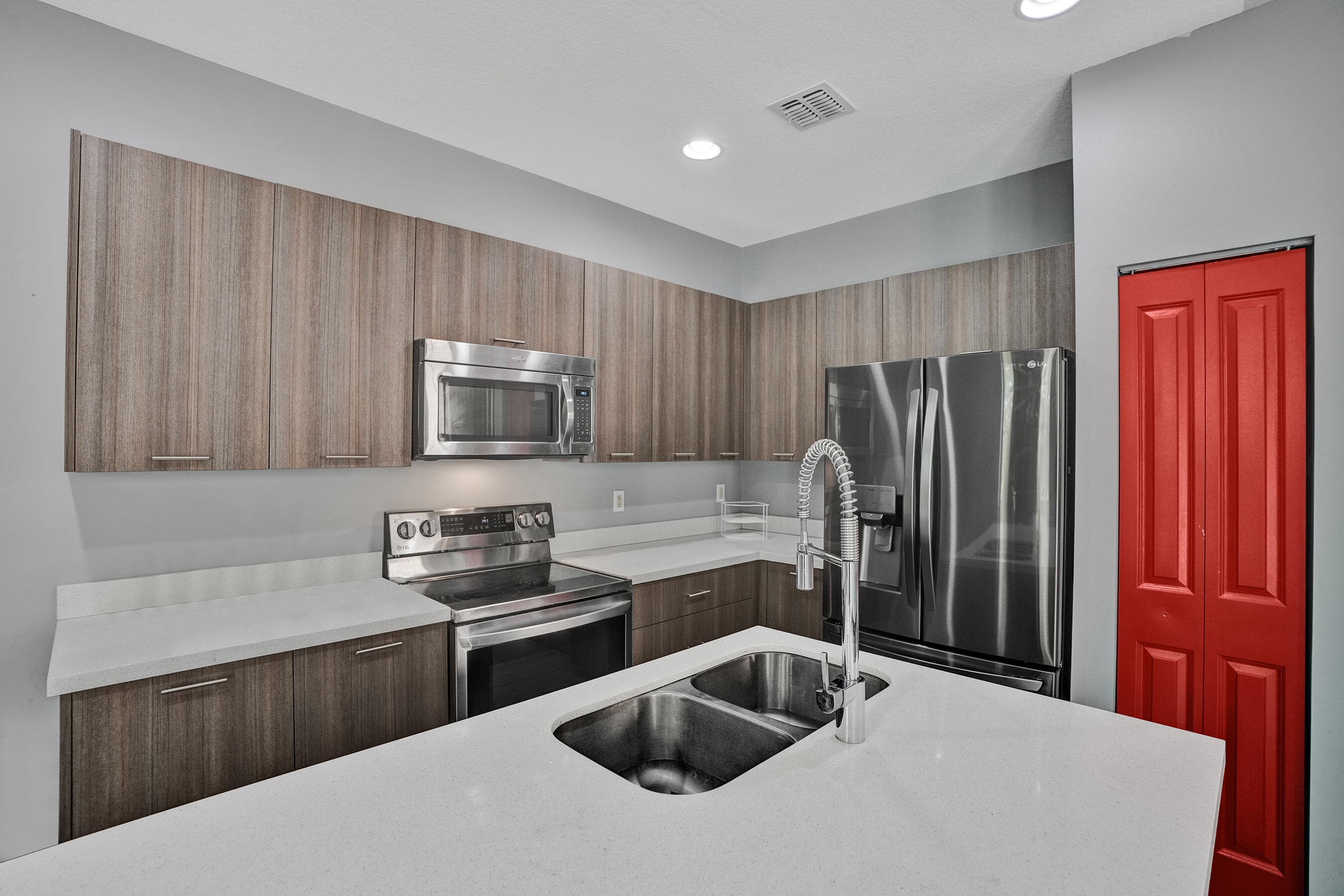 5902 NW 46th Lane, Tamarac, FL 33319 — photo 4 of 10
