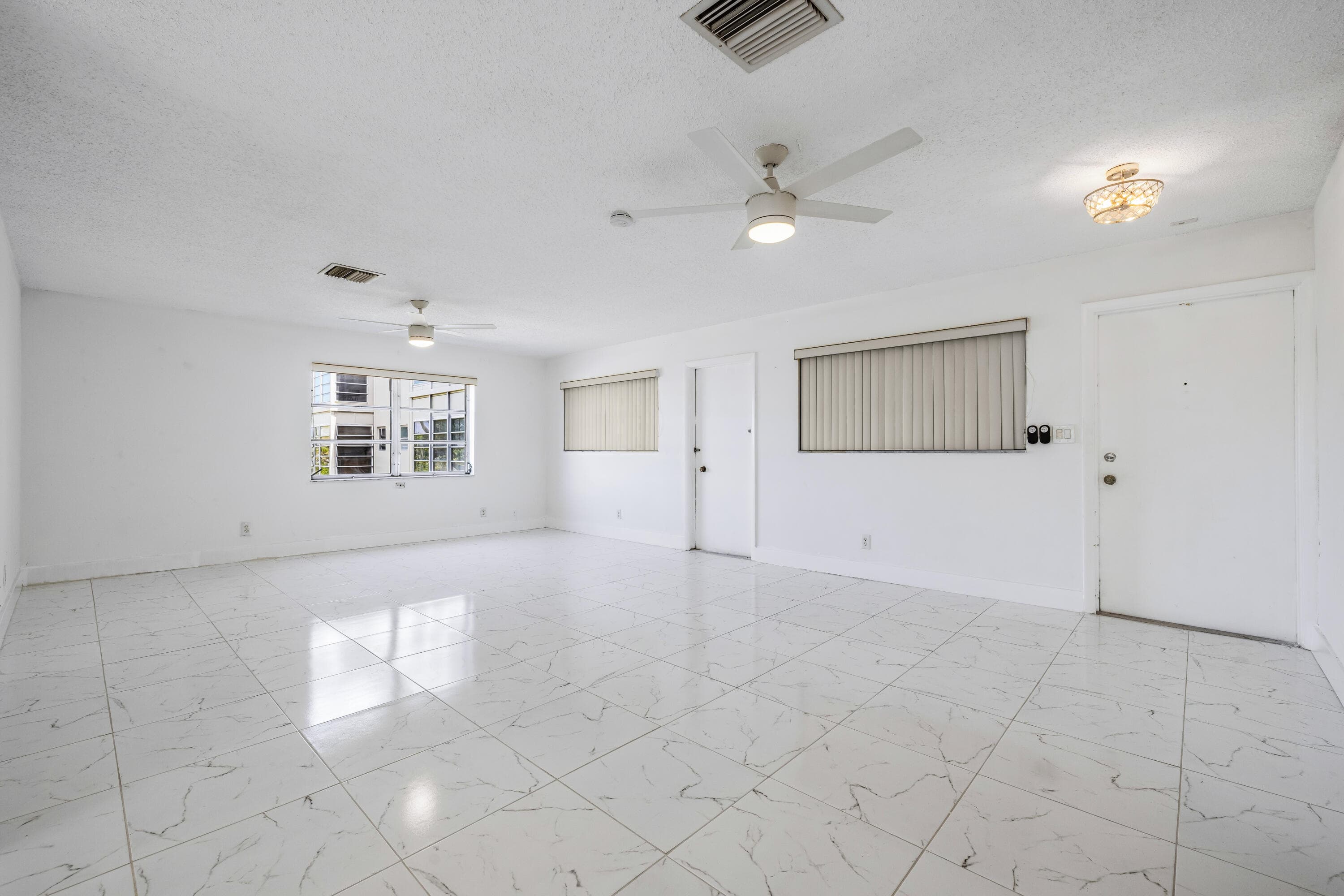 941 Crystal Lake Drive 207, Deerfield Beach, FL 33064 — photo 5 of 22
