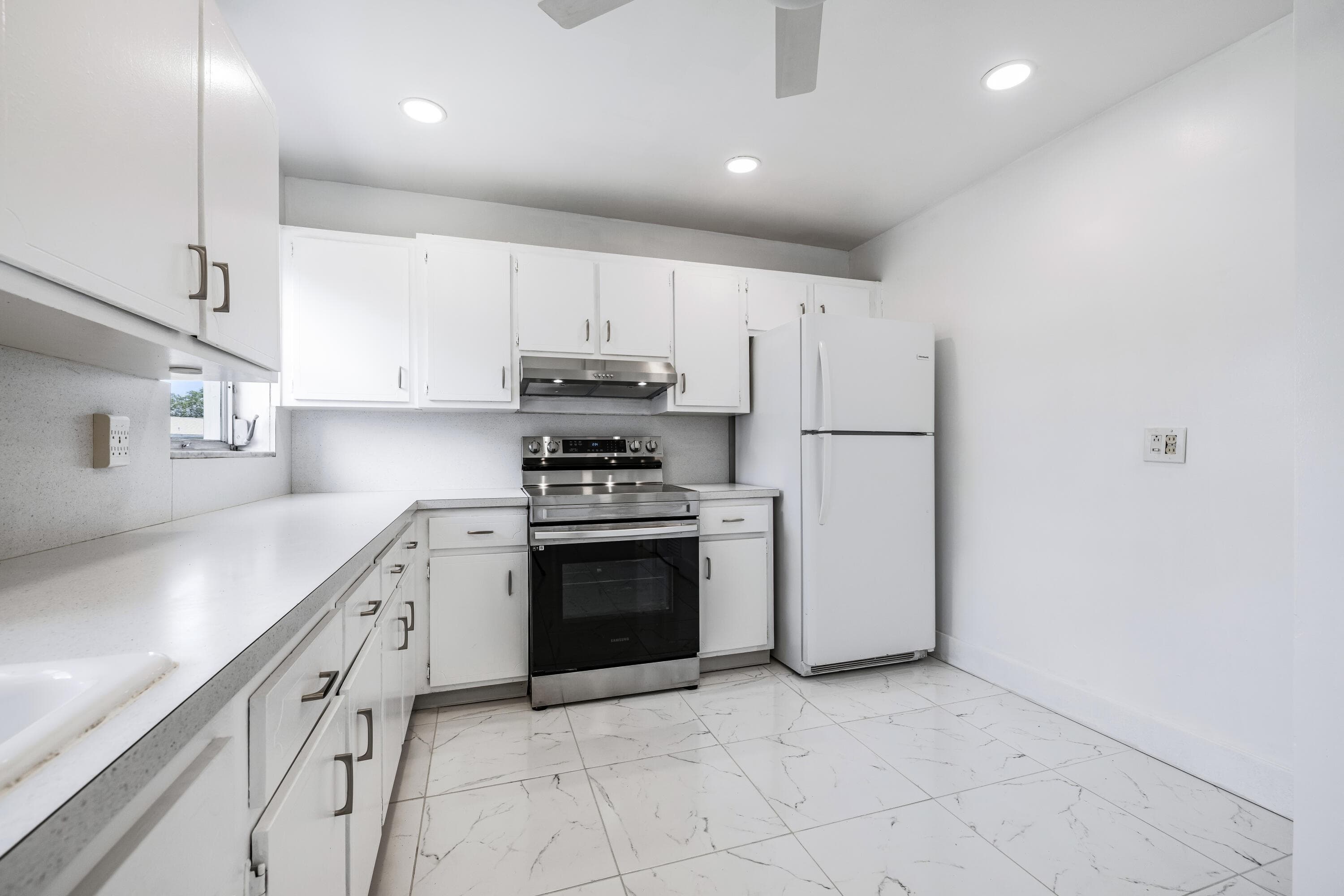 941 Crystal Lake Drive 207, Deerfield Beach, FL 33064 — photo 10 of 22