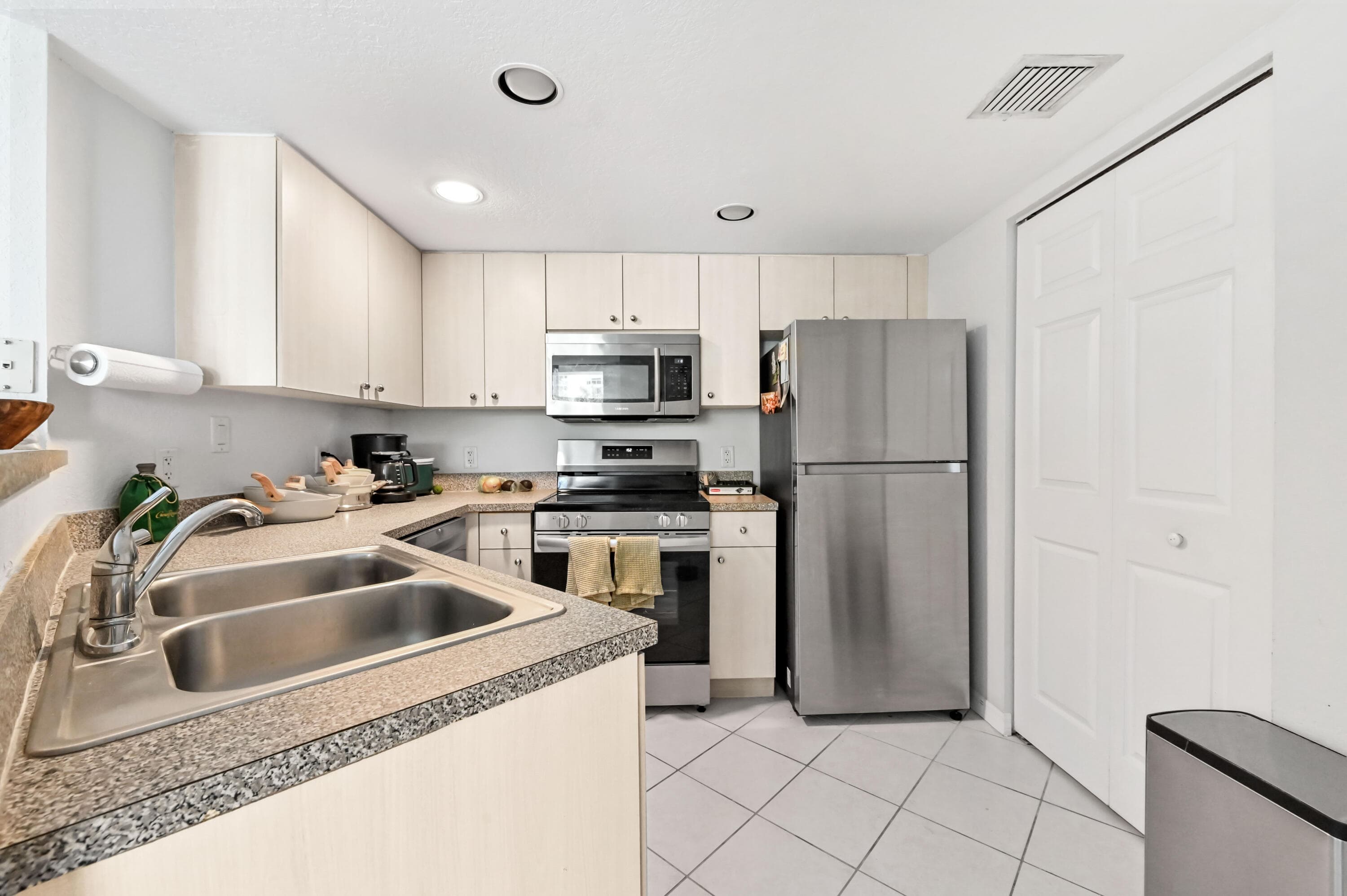 1801 N Flagler Drive 308, West Palm Beach, FL 33407 — photo 6 of 30
