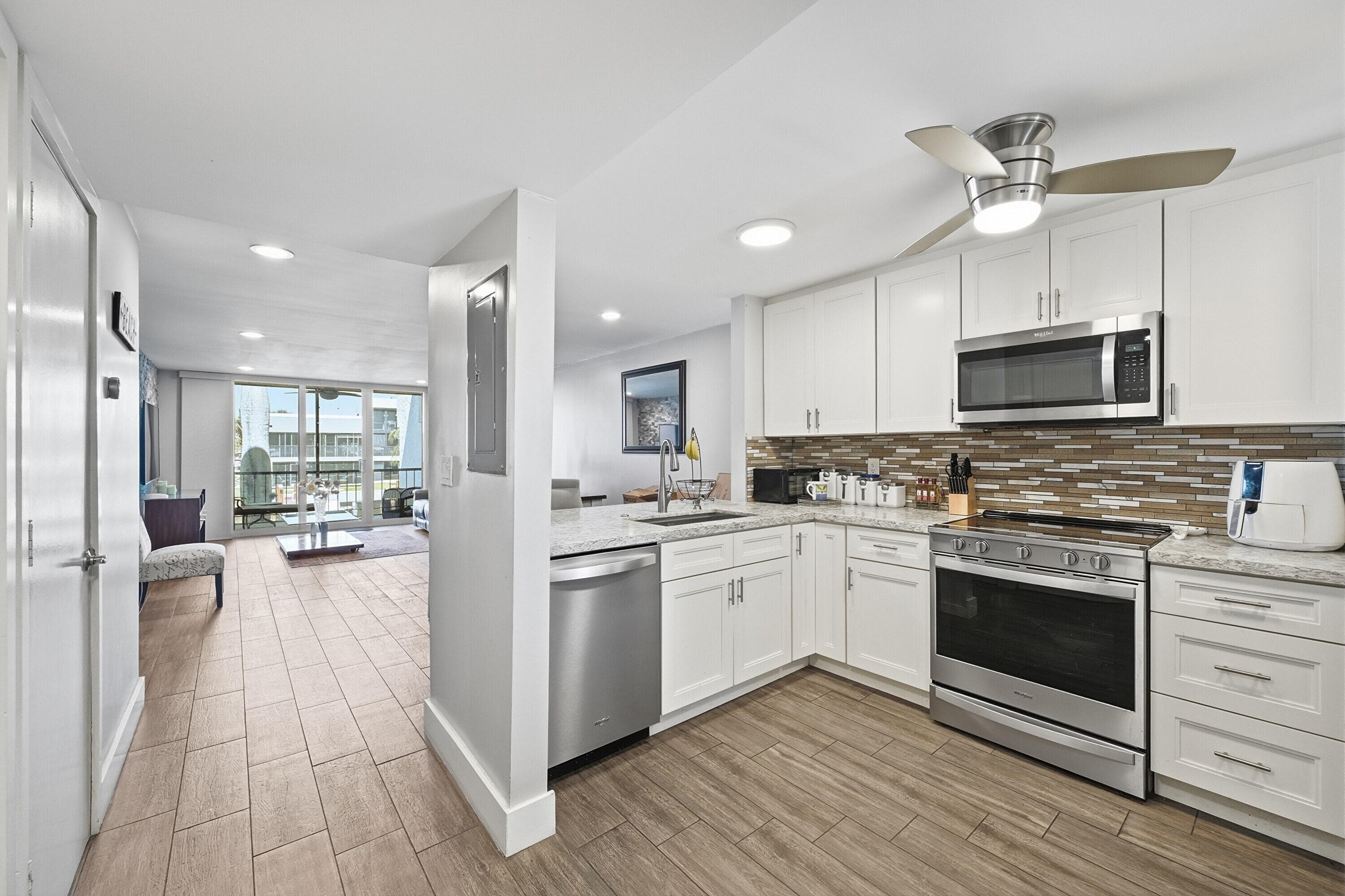 777 S Federal Highway G214, Pompano Beach, FL 33062 — photo 3 of 28