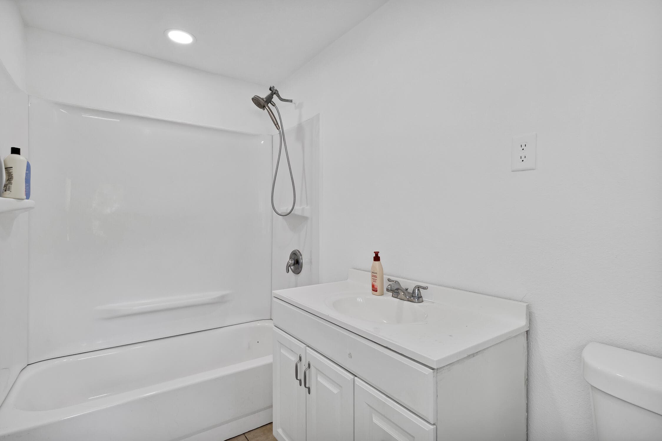 775 SW 4th Pl Place SW, Vero Beach, FL 32962 — photo 19 of 29