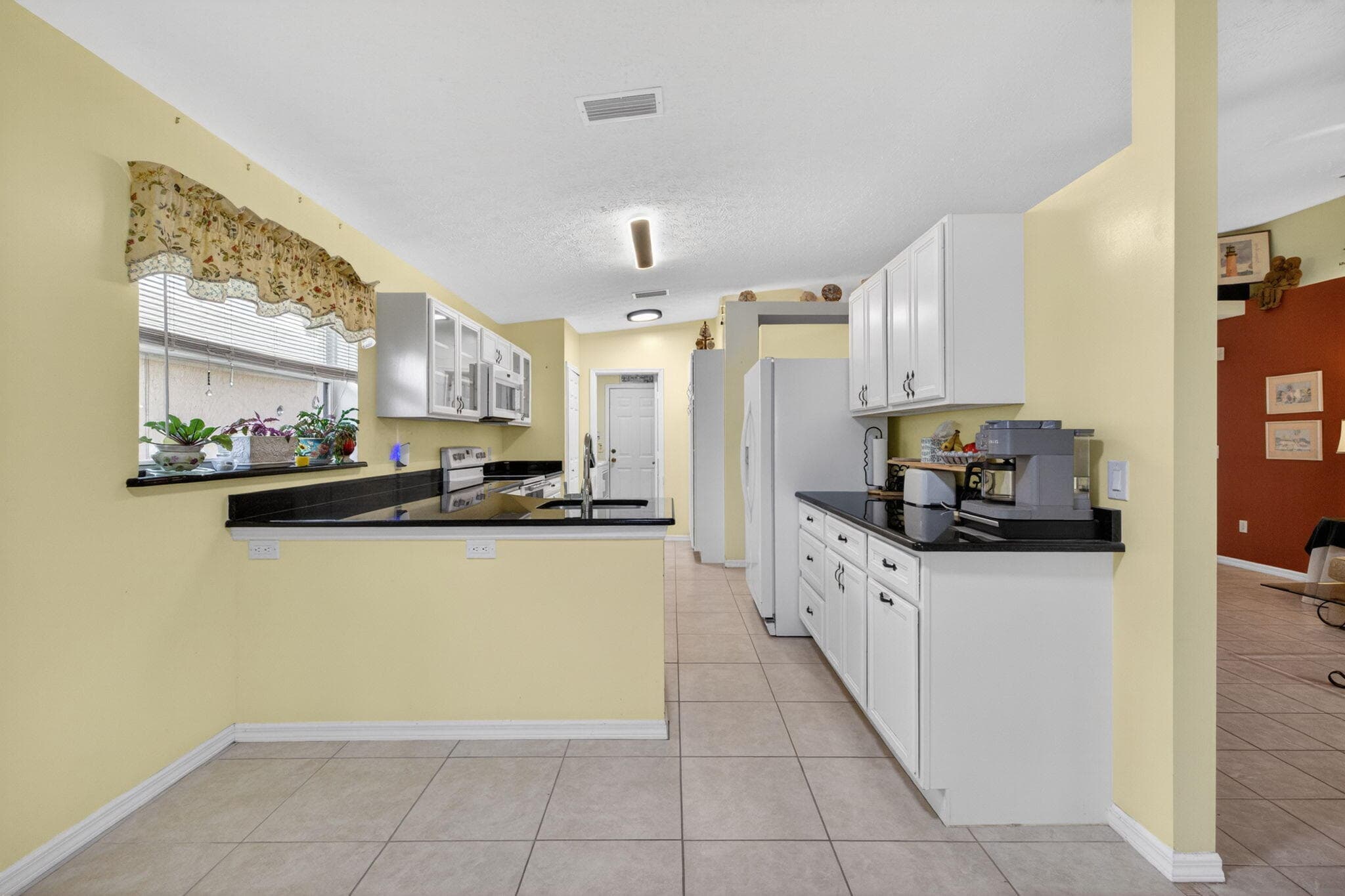 14019 Aguila Avenue, Fort Pierce, FL 34951 — photo 9 of 40