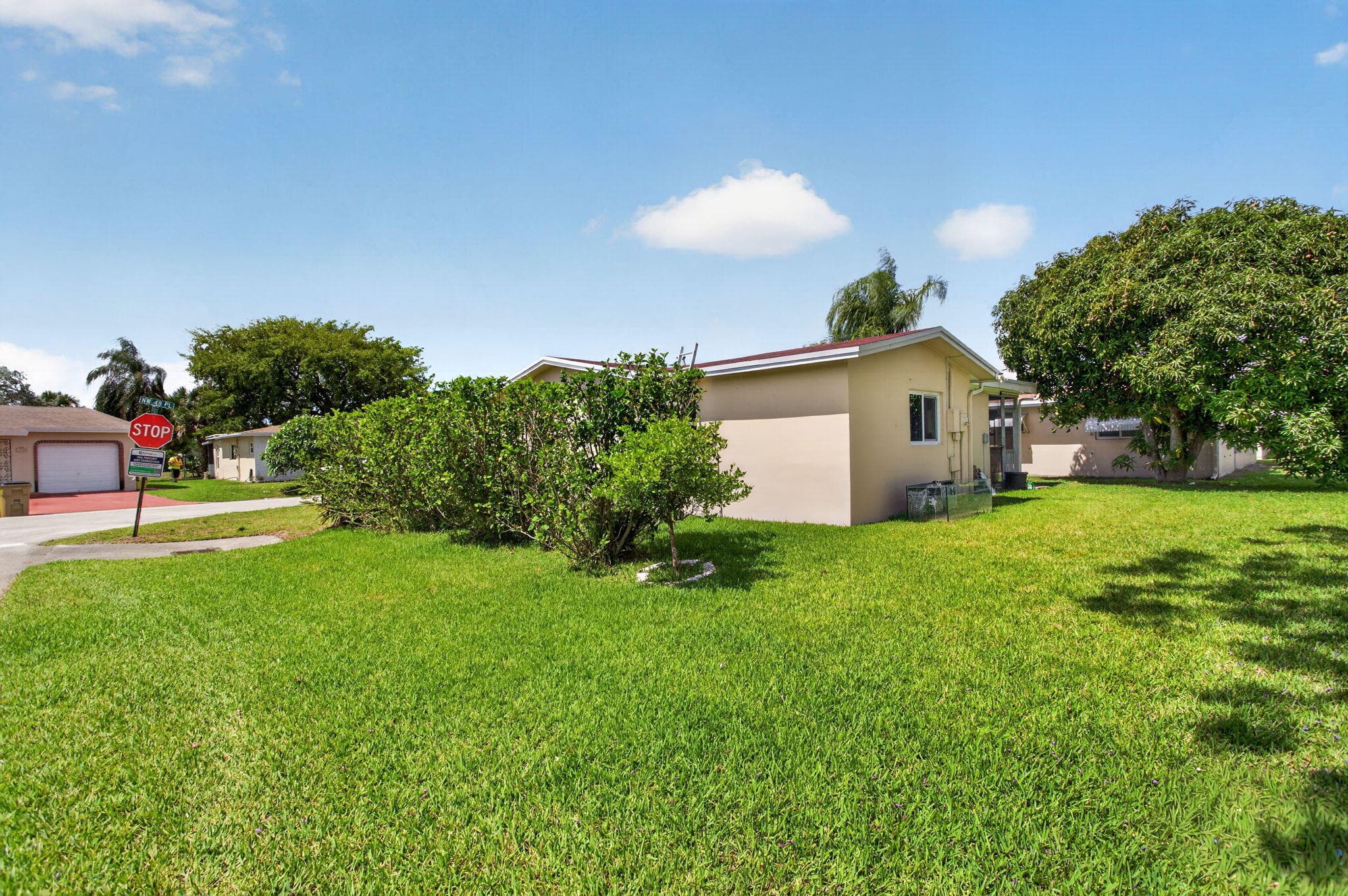 1601 NW 48th Place, Deerfield Beach, FL 33064 — photo 26 of 37