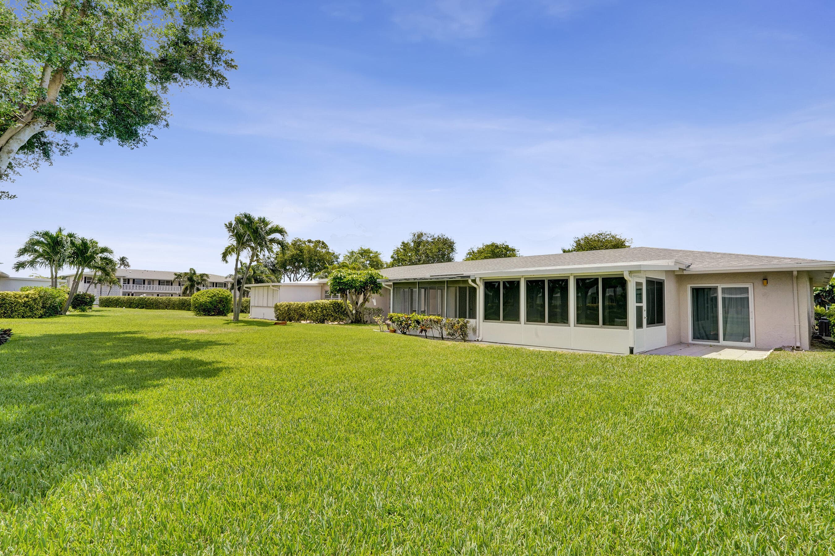 2521 Juniper Drive 11-b, Delray Beach, FL 33445 — photo 36 of 41