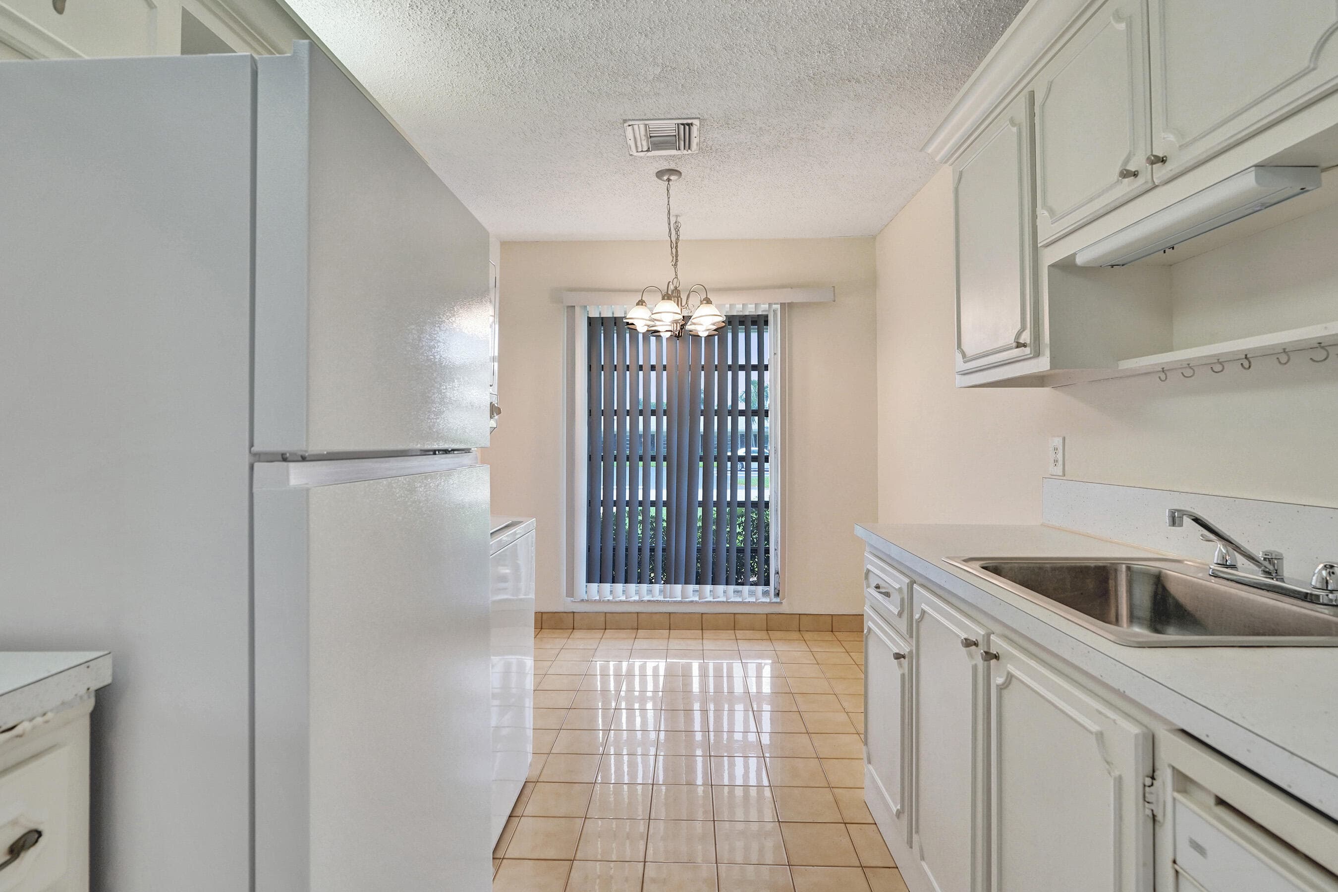 2521 Juniper Drive 11-b, Delray Beach, FL 33445 — photo 22 of 41