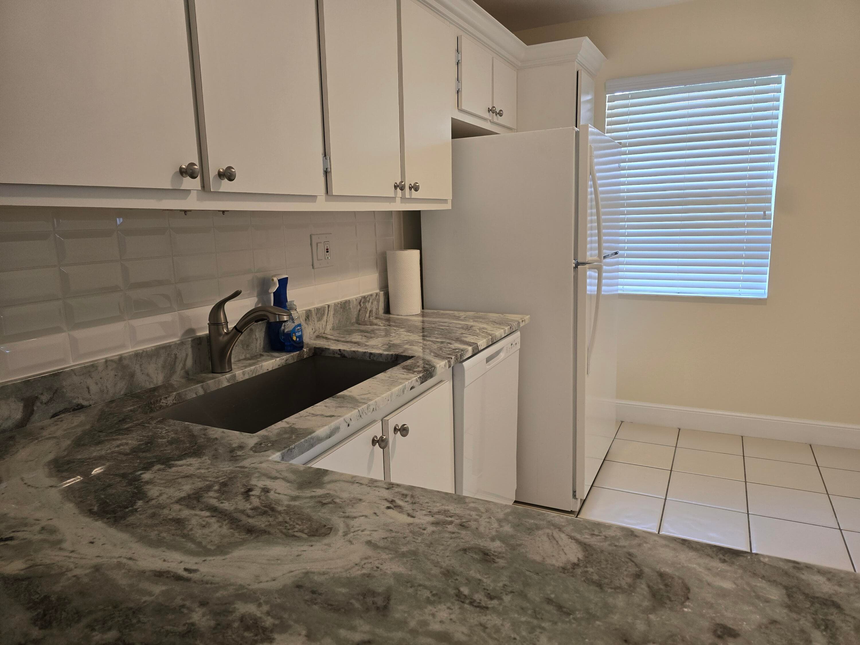 108 Lake Nancy Drive, West Palm Beach, FL 33411 — photo 4 of 24
