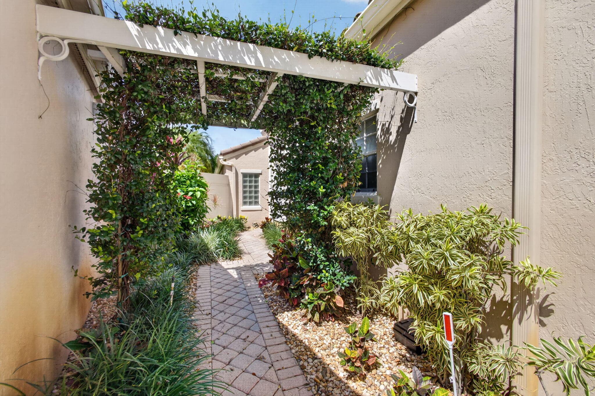 48 Via Del Corso, Palm Beach Gardens, FL 33418 — photo 10 of 96