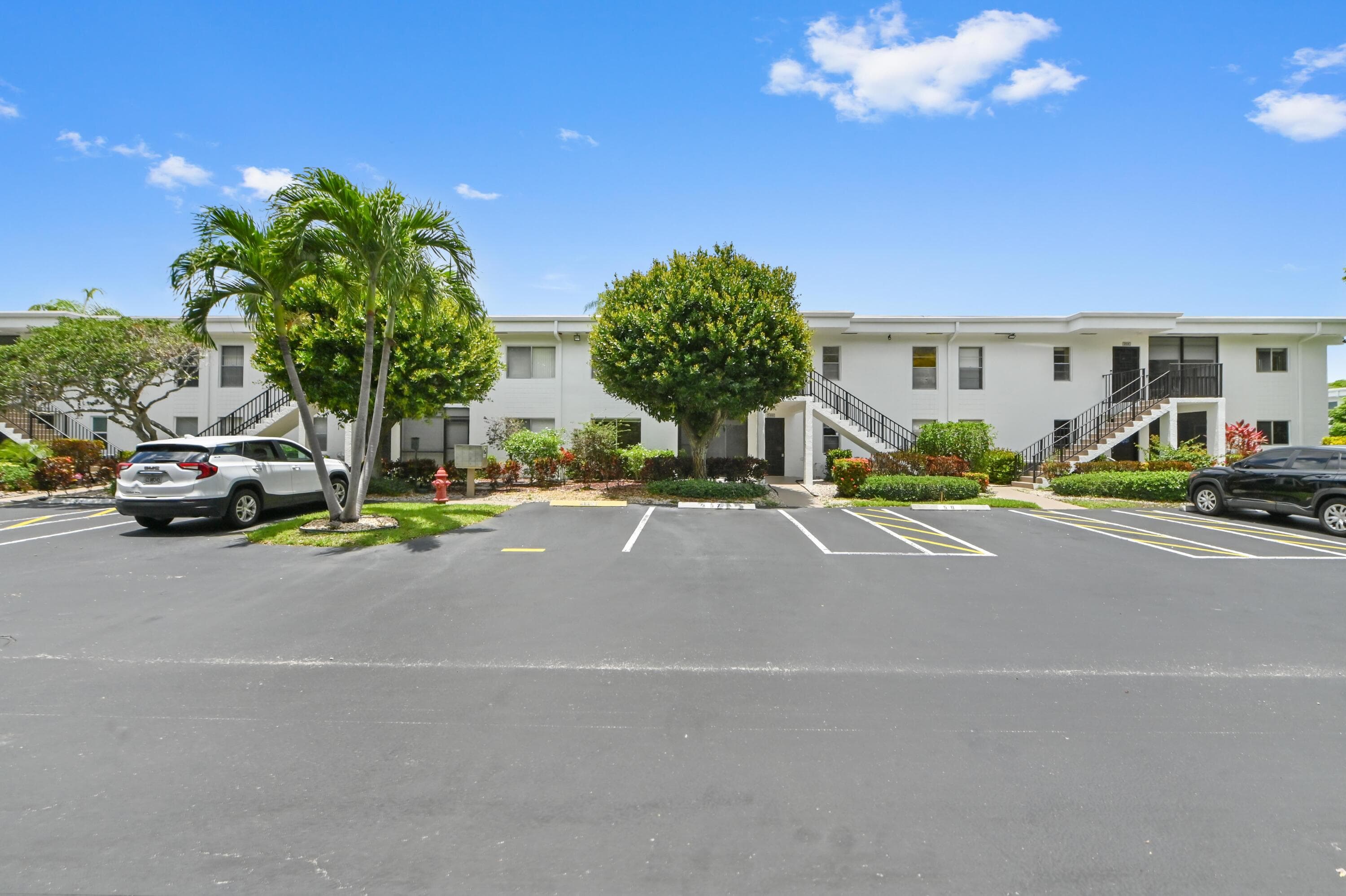 6586 Southurst Terrace 103, Delray Beach, FL 33446 — photo 1 of 28