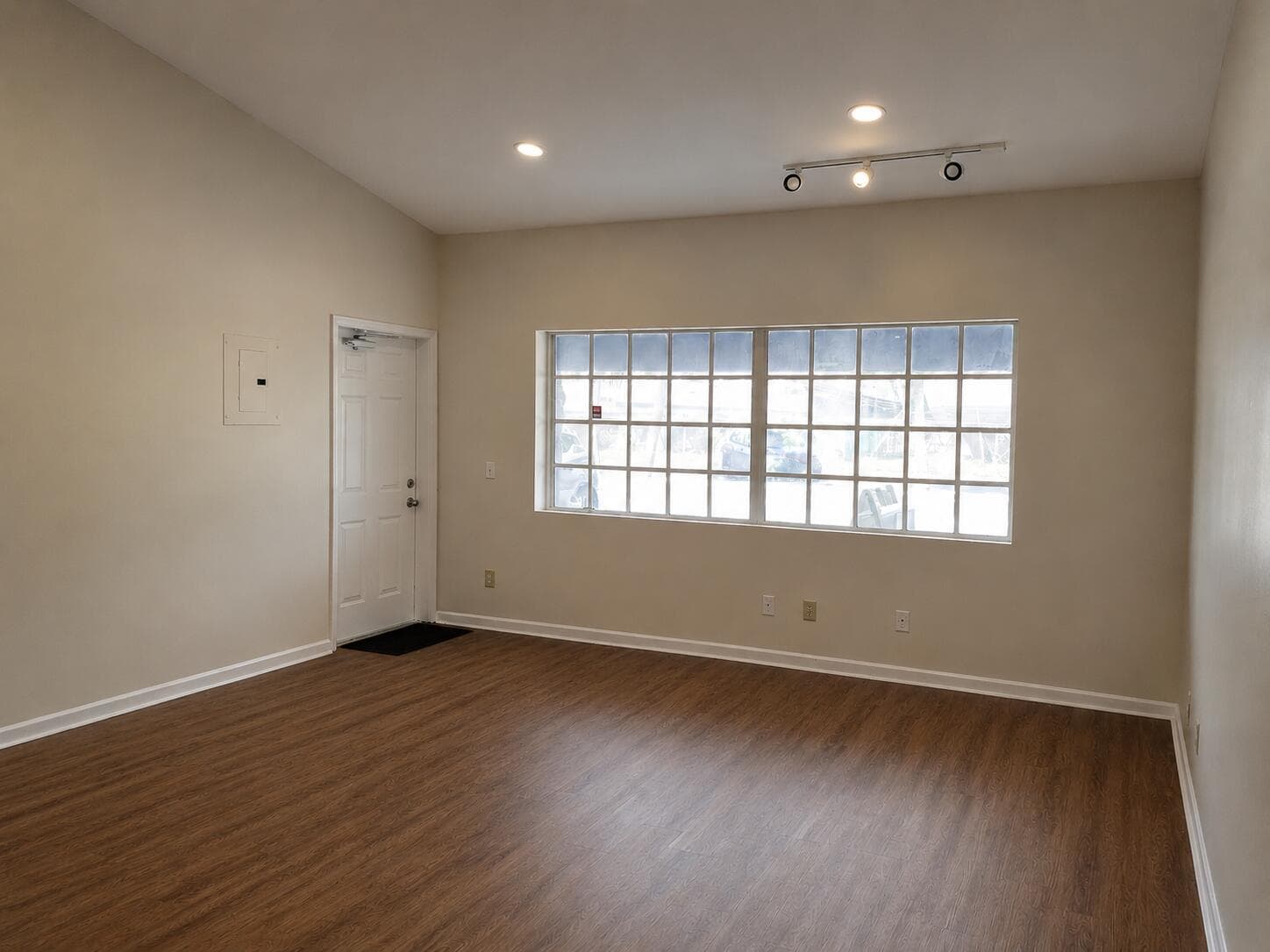2010 Harbortown W, Fort Pierce, FL 34946 — photo 3 of 4