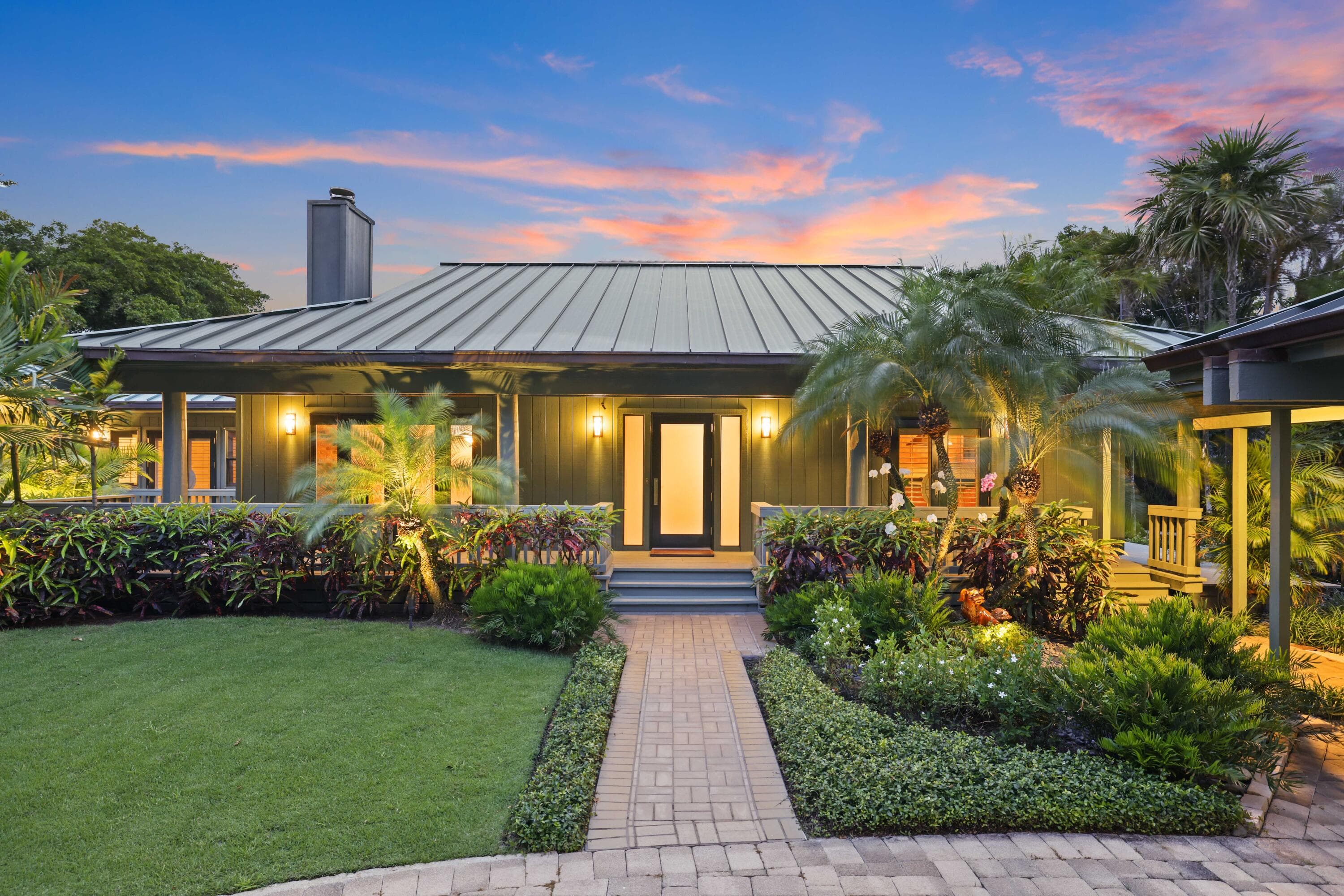 111 S Flagler Way, West Palm Beach, FL 33405 — photo 1 of 32