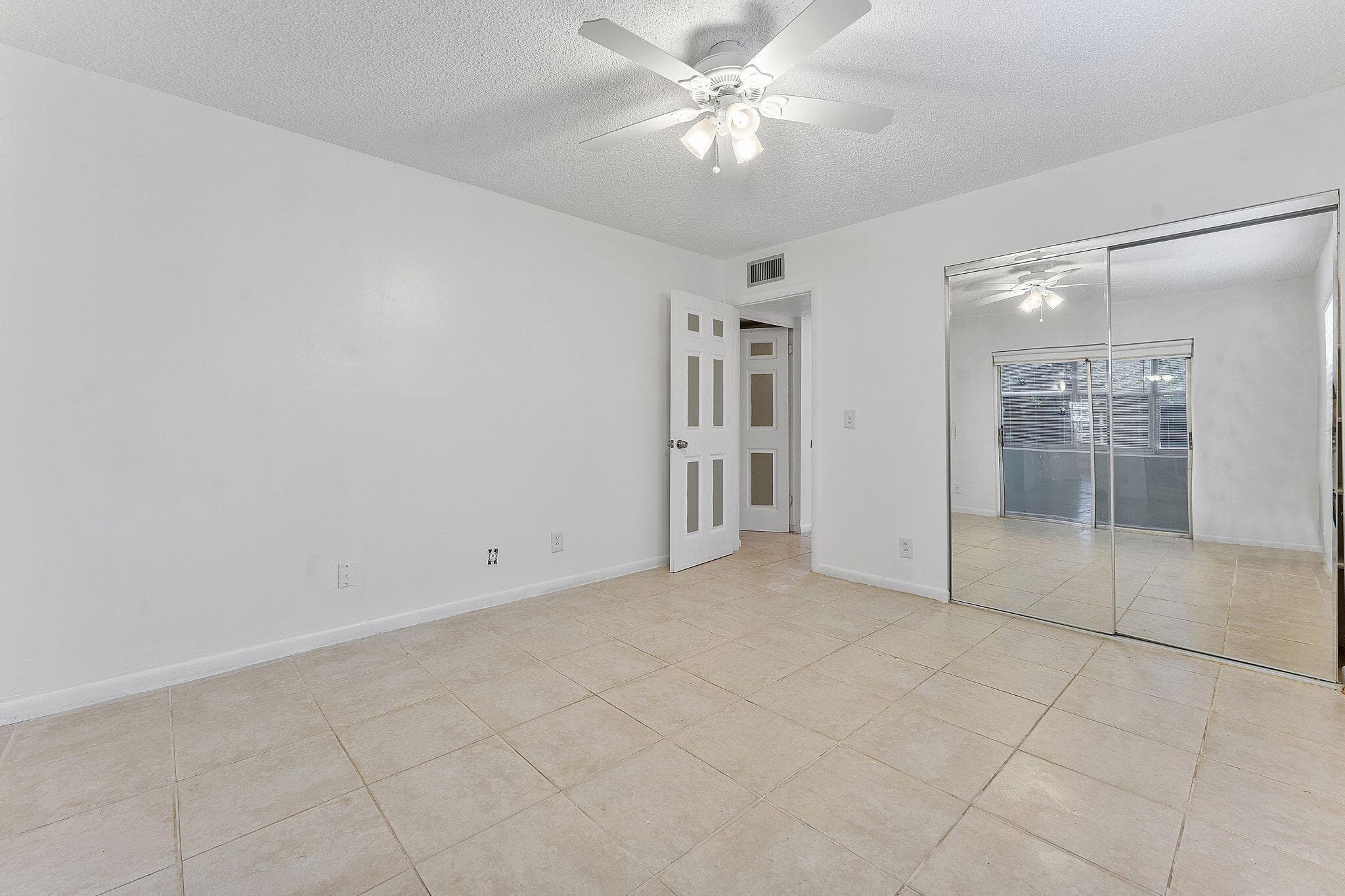 877 Flanders S, Delray Beach, FL 33484 — photo 21 of 27