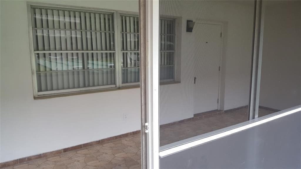 180 NE 12th Avenue 17a, Hallandale Beach, FL 33009 — photo 17 of 19