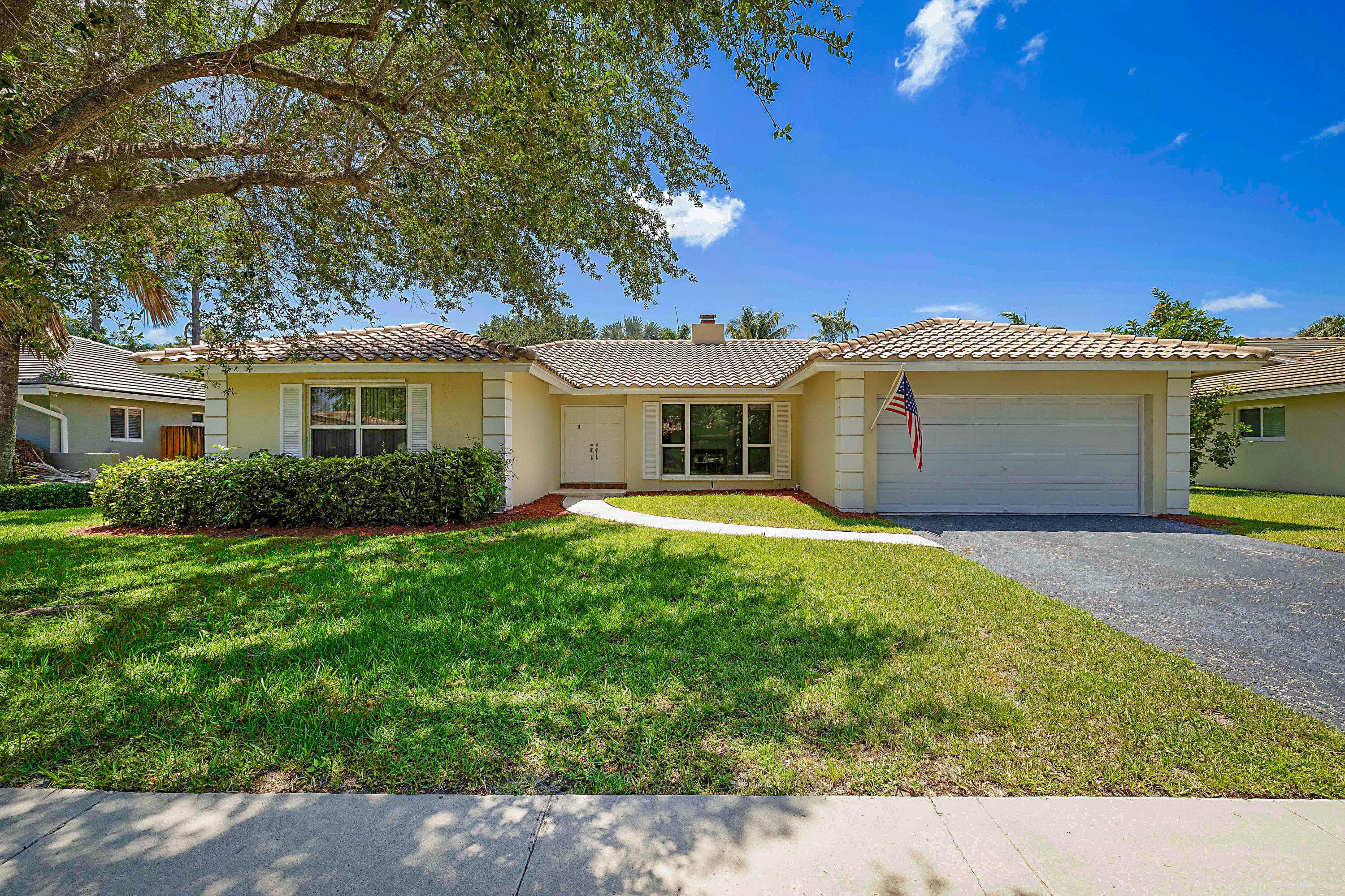 20869 Sonrisa Way, Boca Raton, FL 33433 — photo 1 of 44