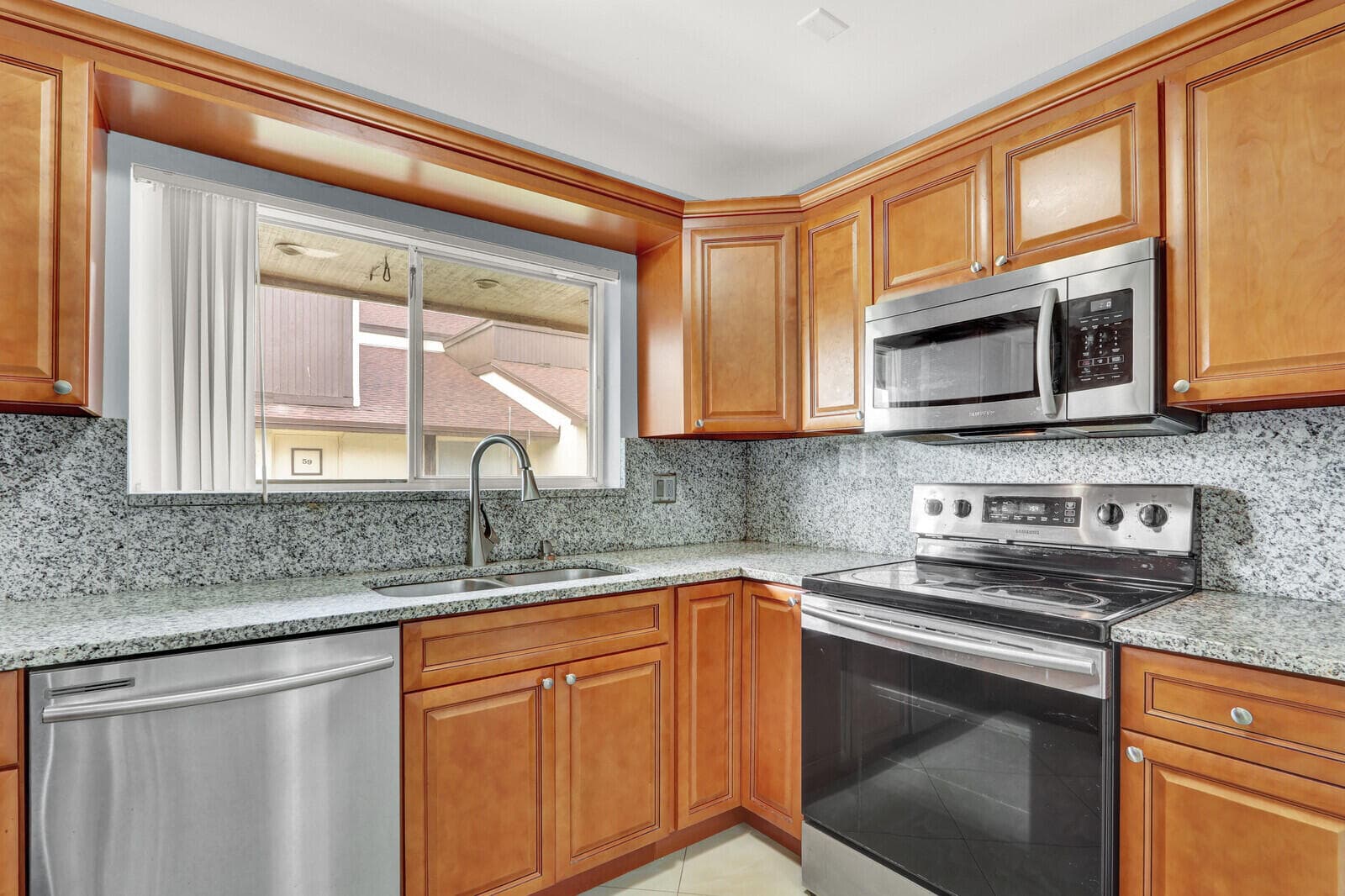 5272 Bosque Lane 31, West Palm Beach, FL 33415 — photo 1 of 25