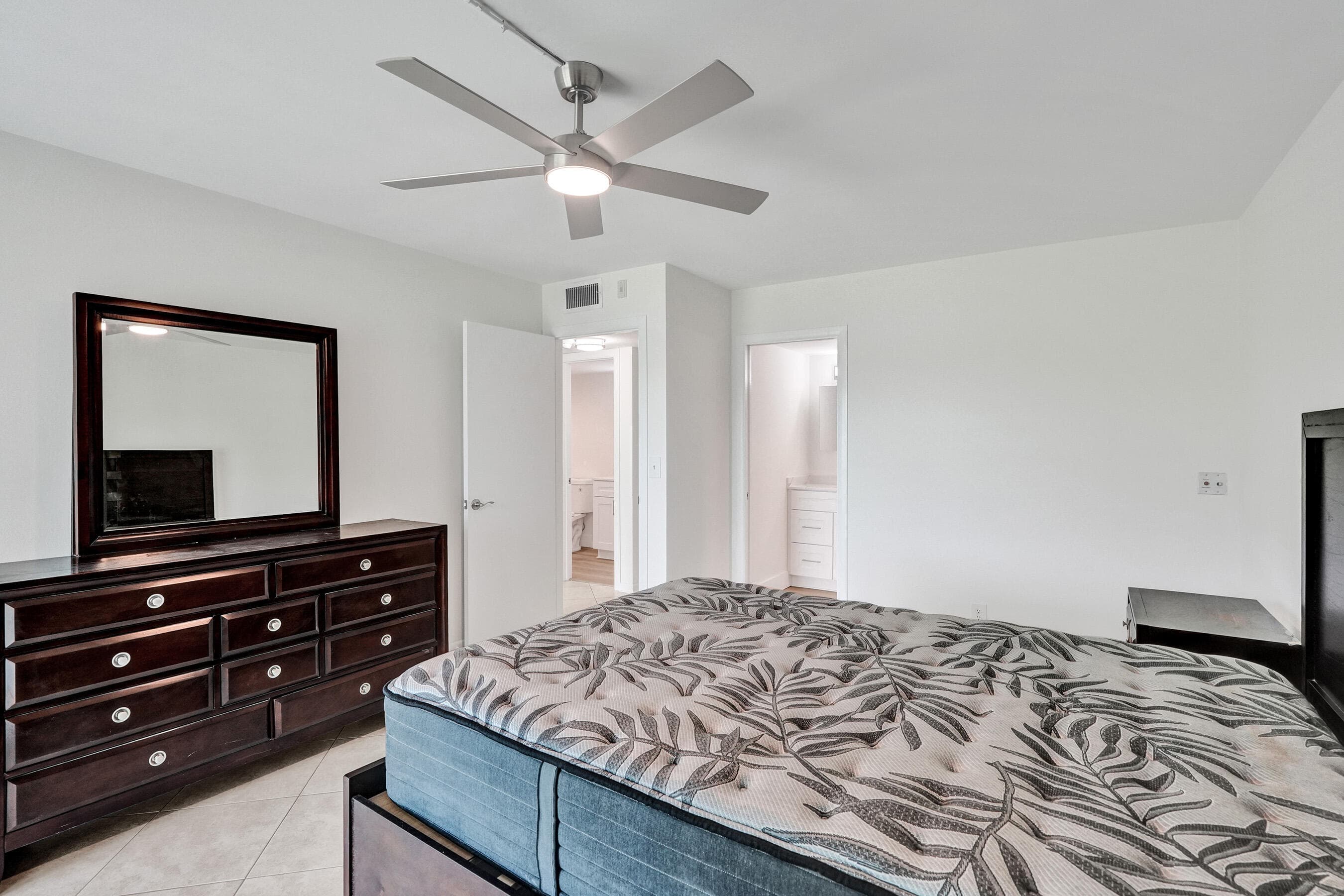 1112 Oakridge 1112, Deerfield Beach, FL 33442 — photo 12 of 37