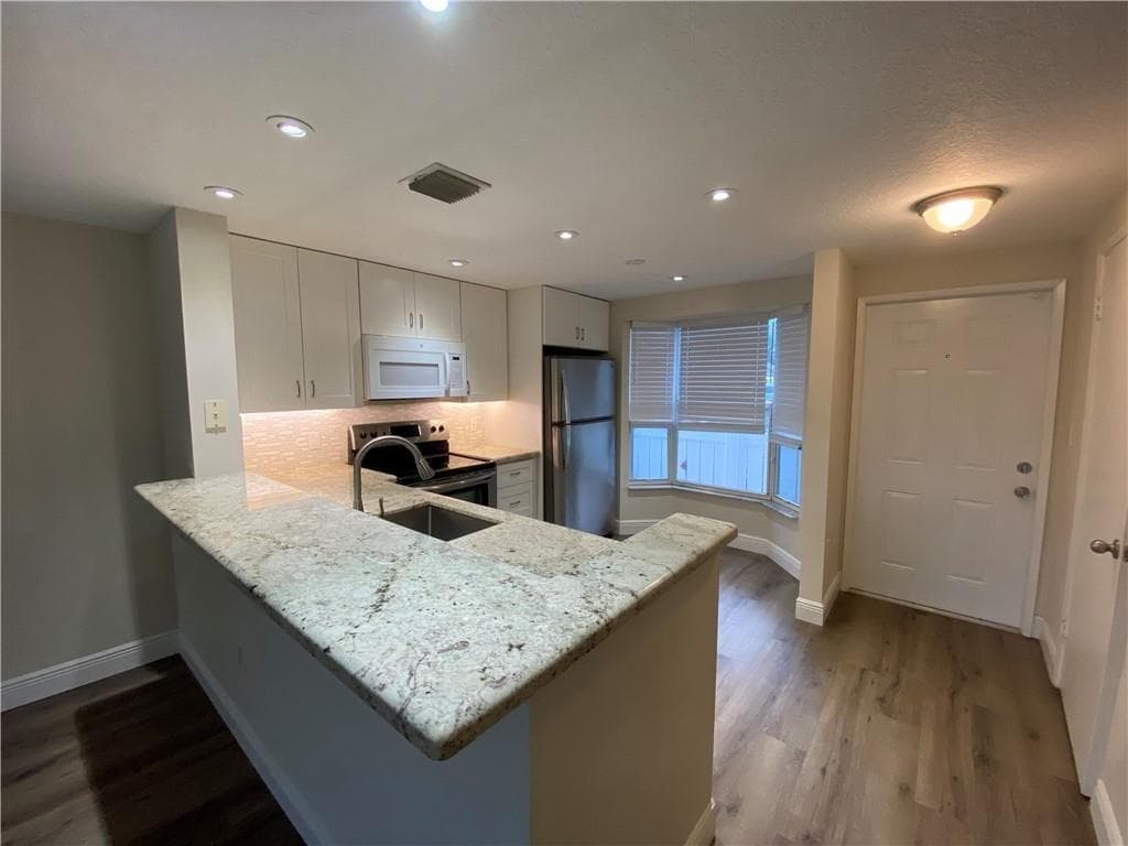 1078 Jeffery Street, Boca Raton, FL 33487 — photo 5 of 18