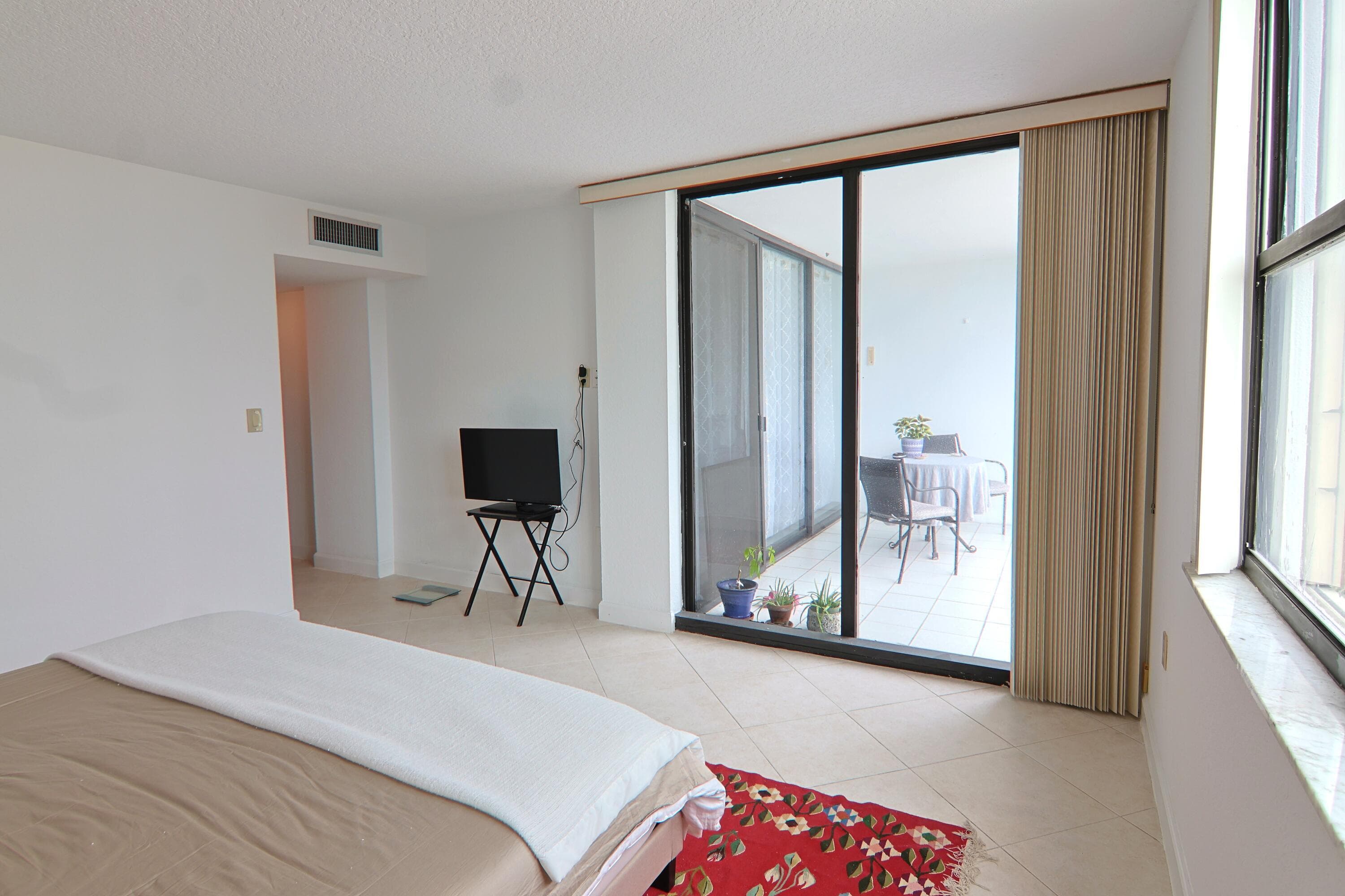 3545 S Ocean Boulevard 404, South Palm Beach, FL 33480 — photo 11 of 32
