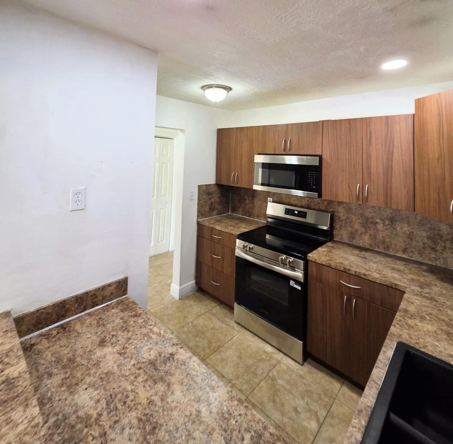 7000 NW 186th Street 4-316, Hialeah, FL 33015 — photo 6 of 29