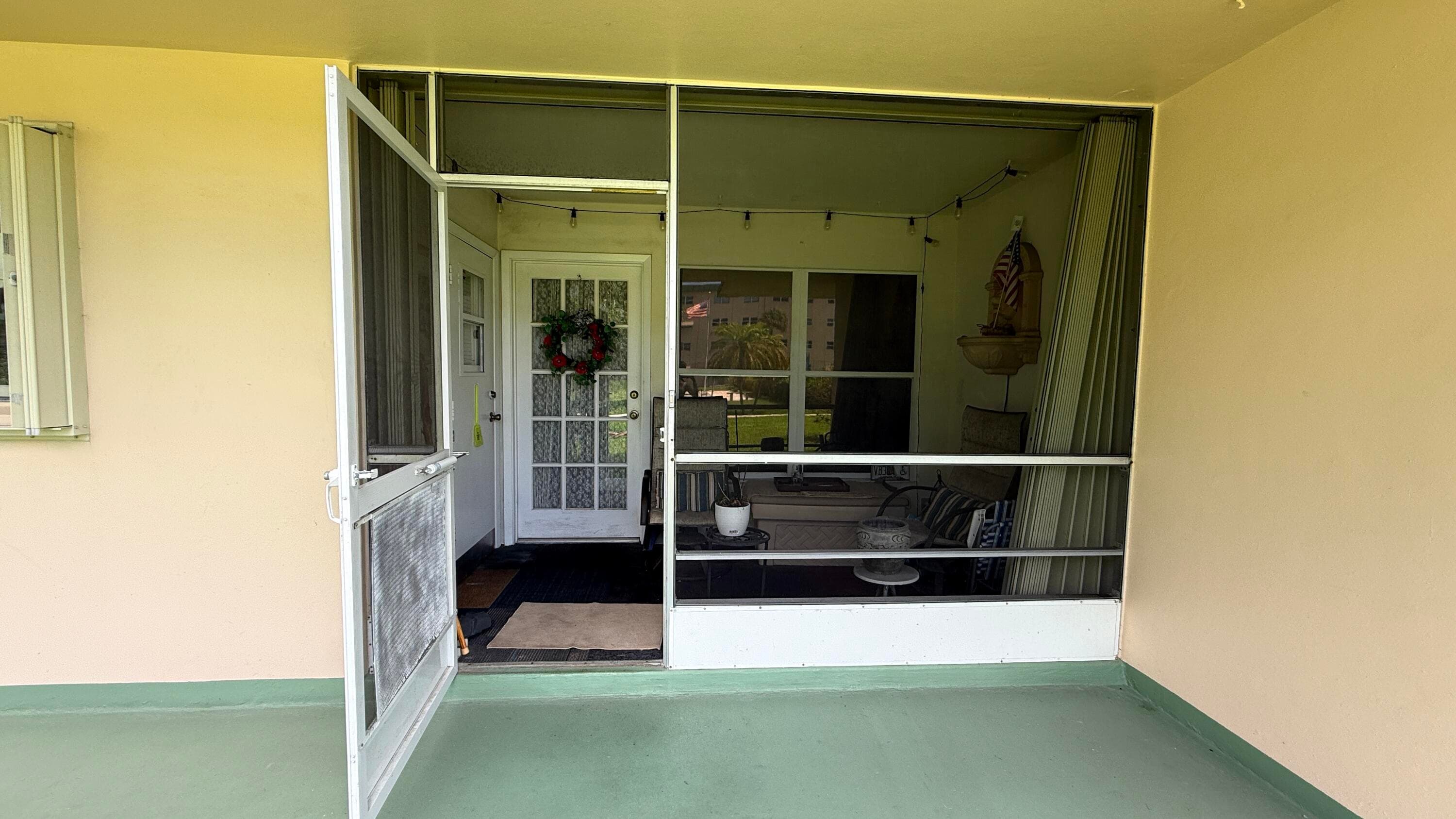 810 SE 7th Street 106, Deerfield Beach, FL 33441 — photo 1 of 10