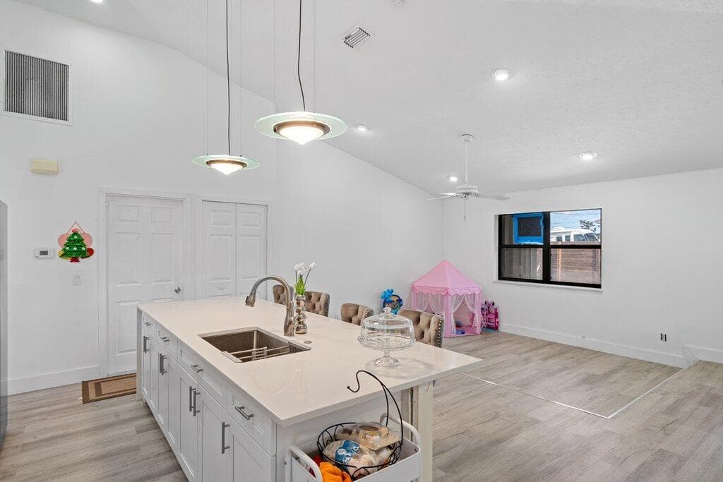 434 SW Jeanne Avenue, Port St. Lucie, FL 34953 — photo 15 of 44