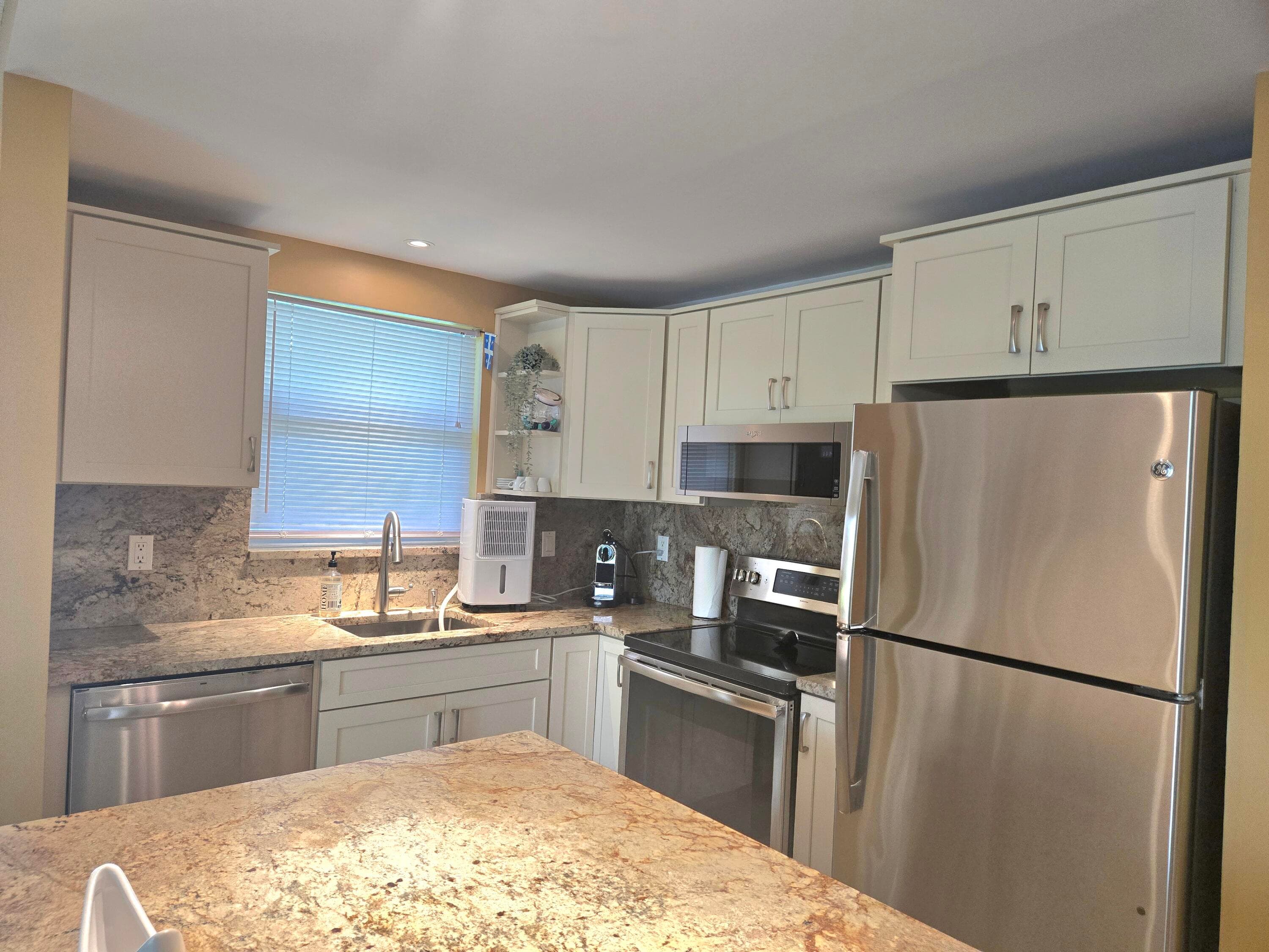 209 Oxford 100 209, West Palm Beach, FL 33417 — photo 15 of 39