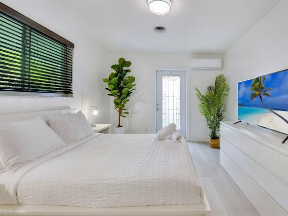 1250 Arthur Street, Hollywood, FL 33019 — photo 7 of 25
