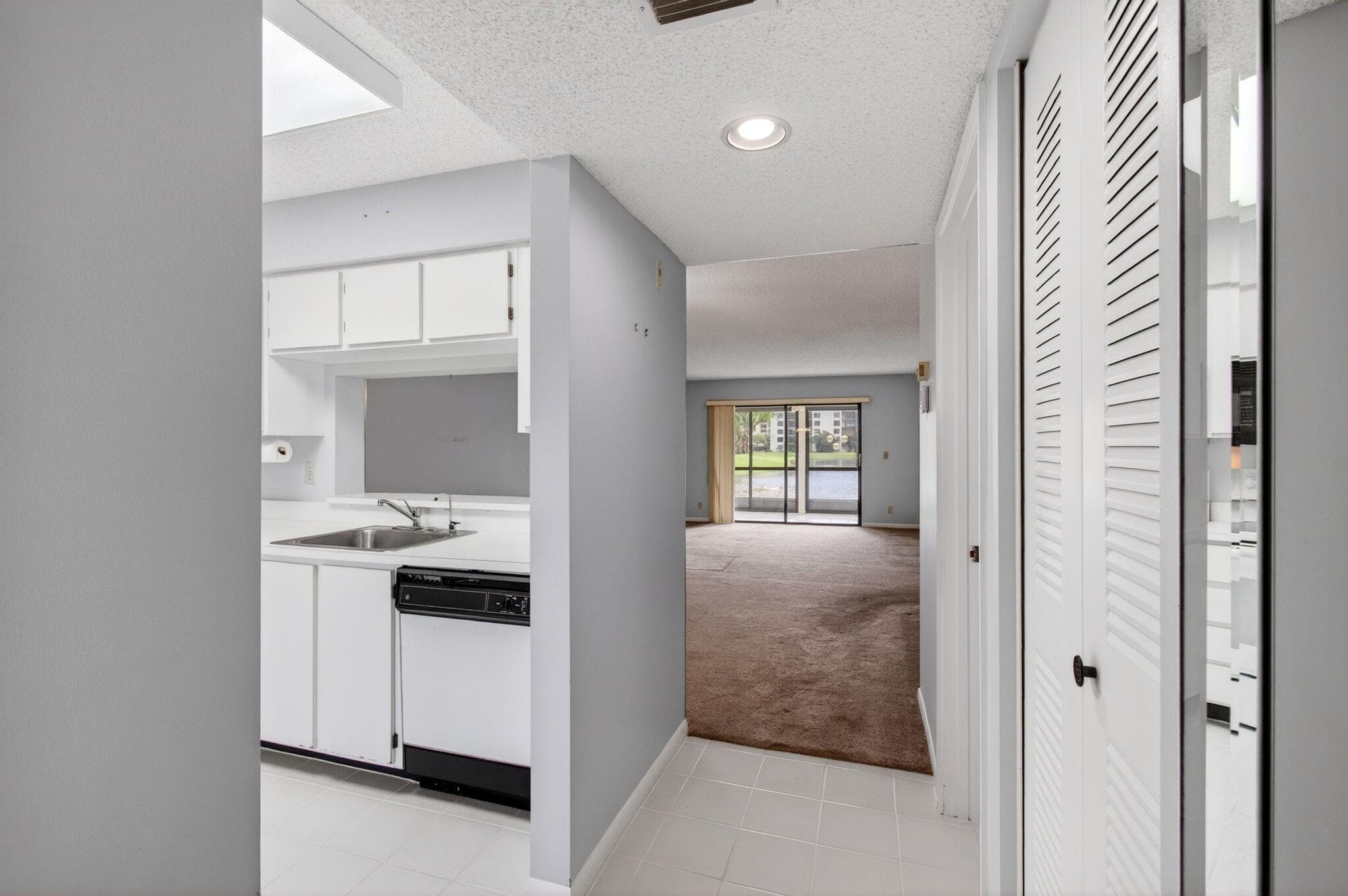 6655 Kensington Lane, Delray Beach, FL 33446 — photo 4 of 34