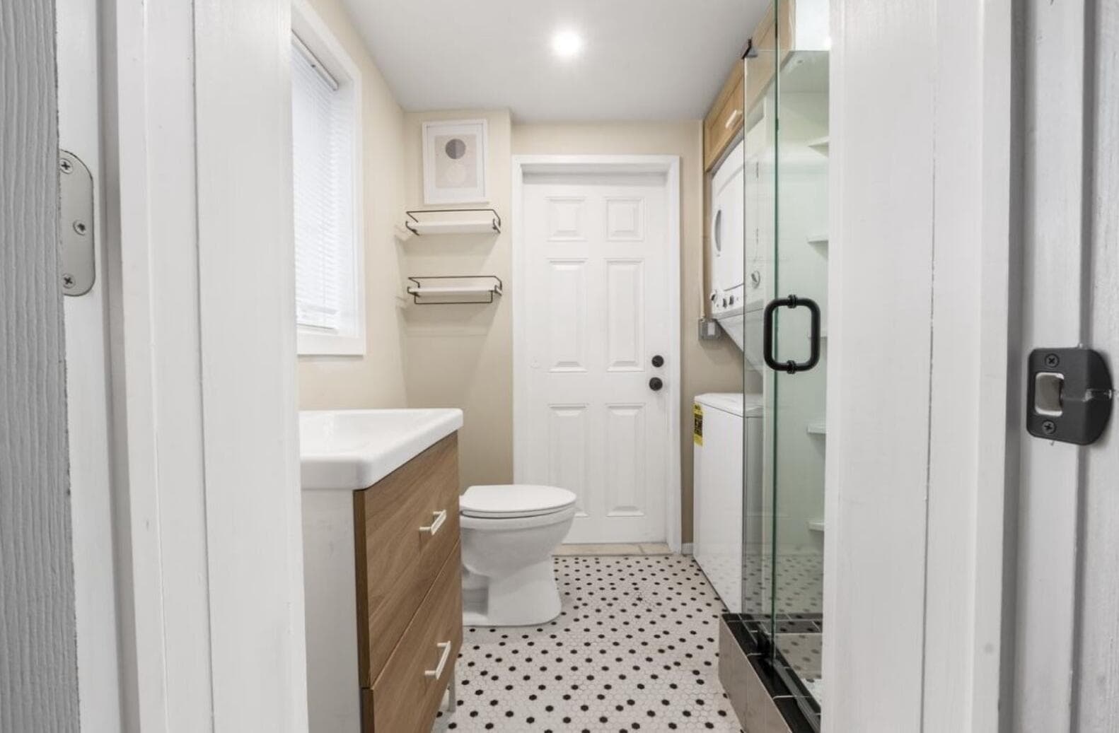 1539-1541 NE 15th Avenue, Fort Lauderdale, FL 33304 — photo 10 of 63