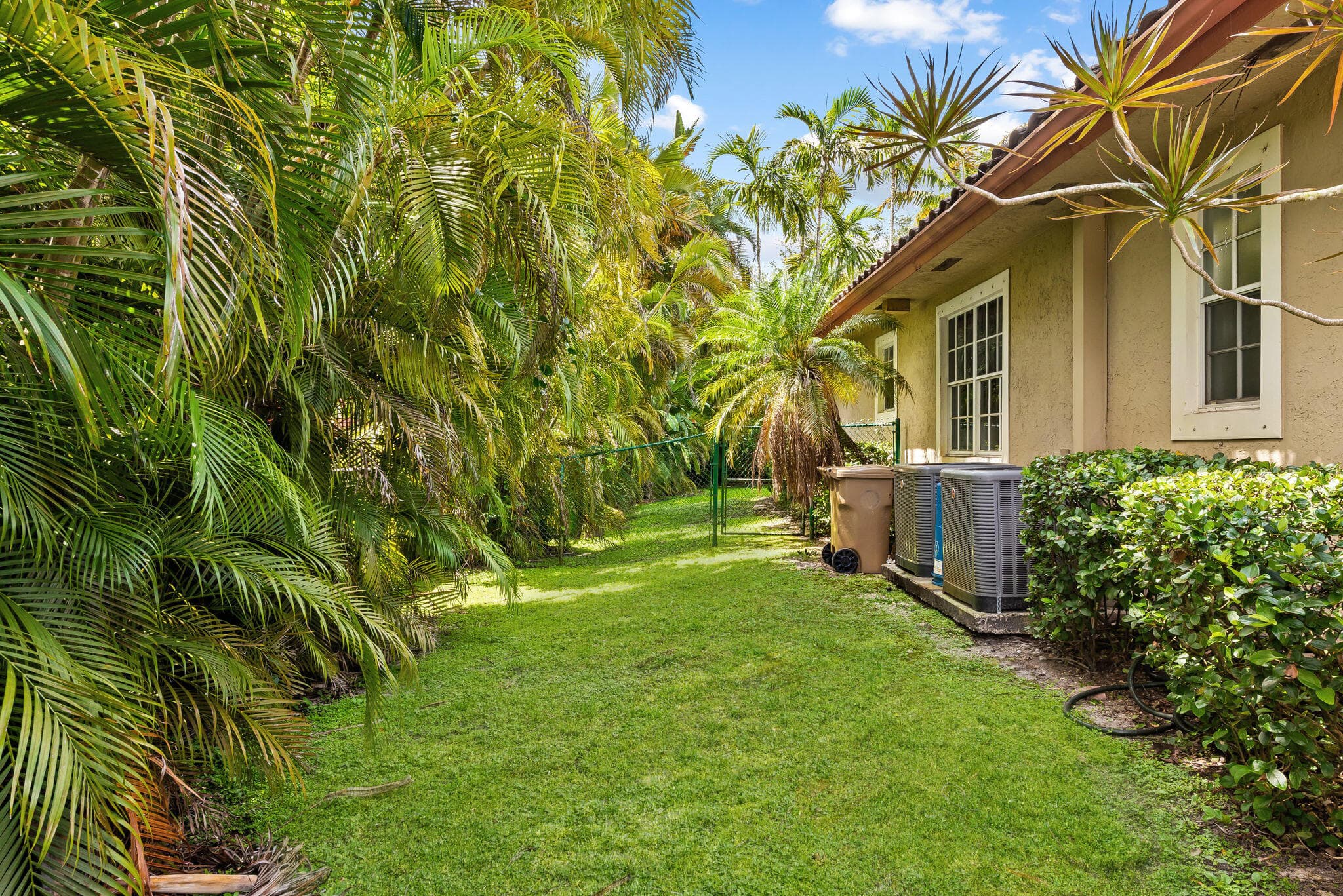 11980 Piccadilly Place, Davie, FL 33325 — photo 37 of 39