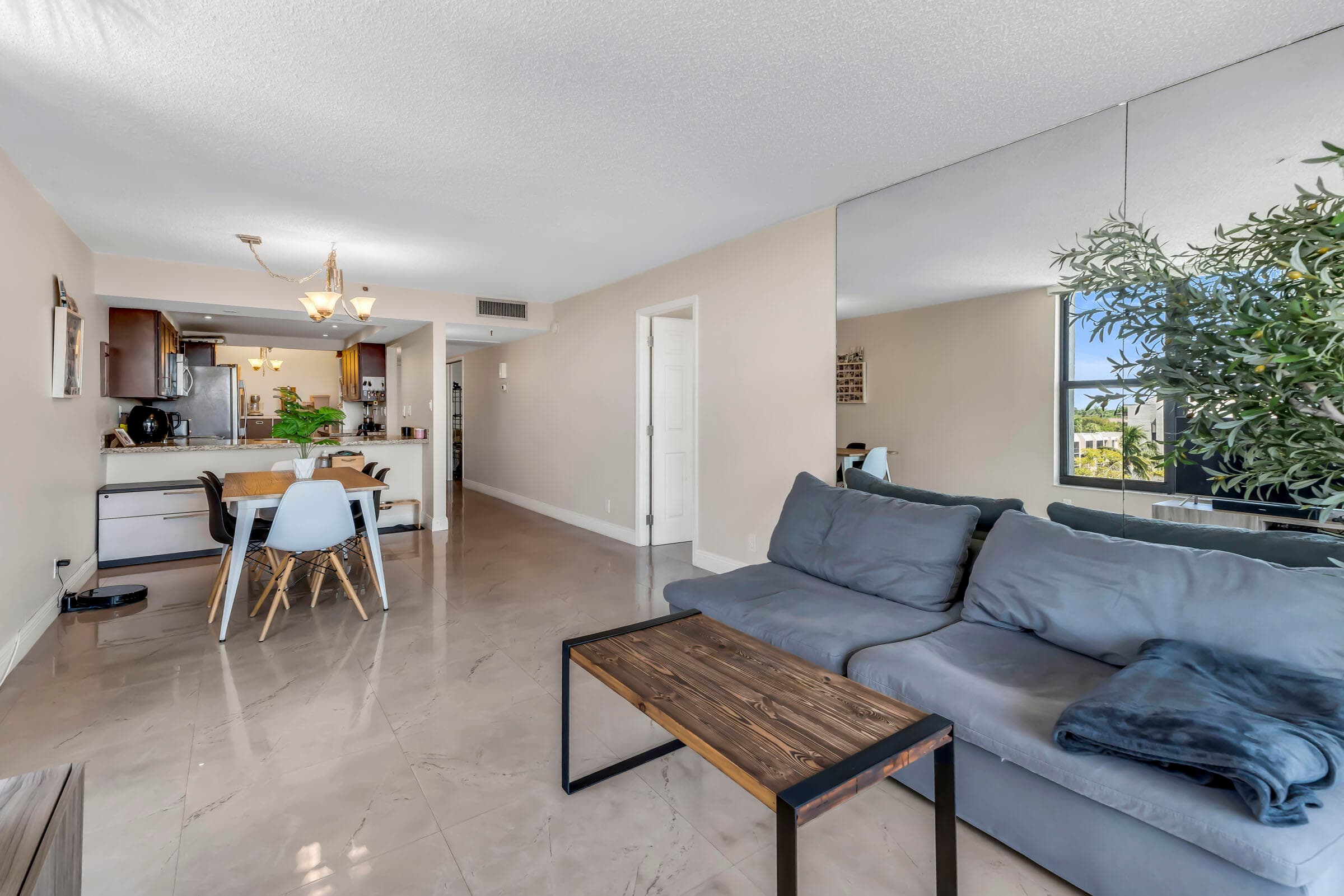 22 Royal Palm Way 606, Boca Raton, FL 33432 — photo 20 of 48