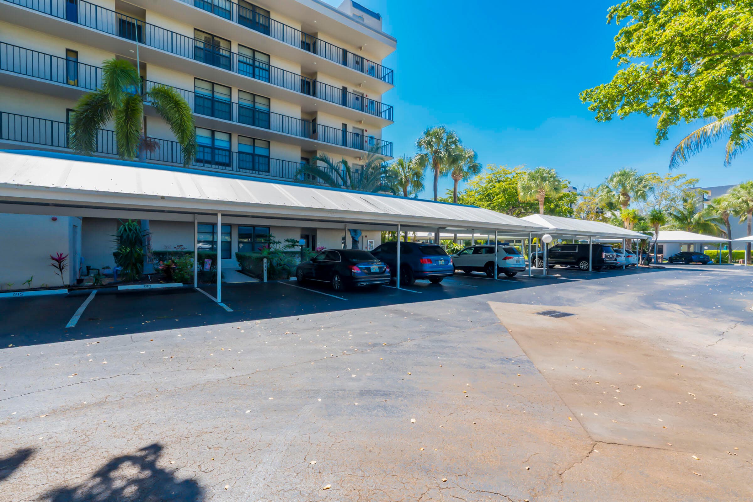 22 Royal Palm Way 606, Boca Raton, FL 33432 — photo 38 of 48