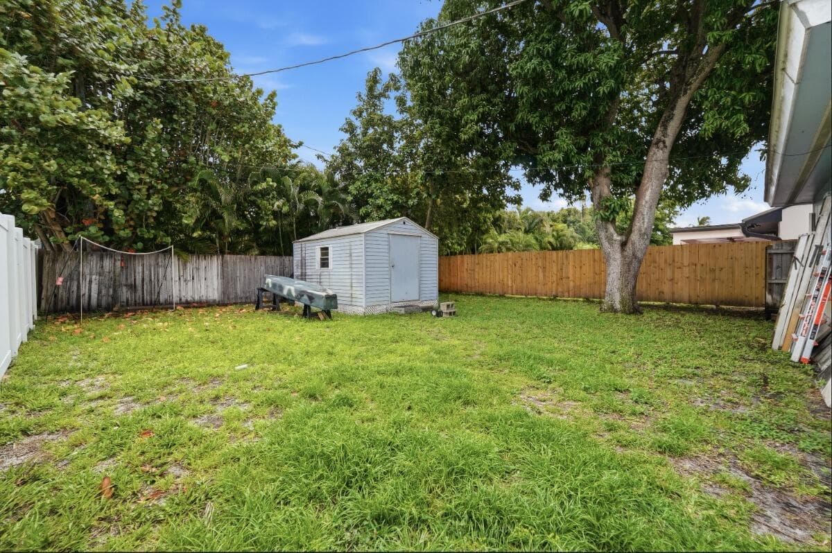 712 NE 10th Avenue, Pompano Beach, FL 33060 — photo 18 of 23